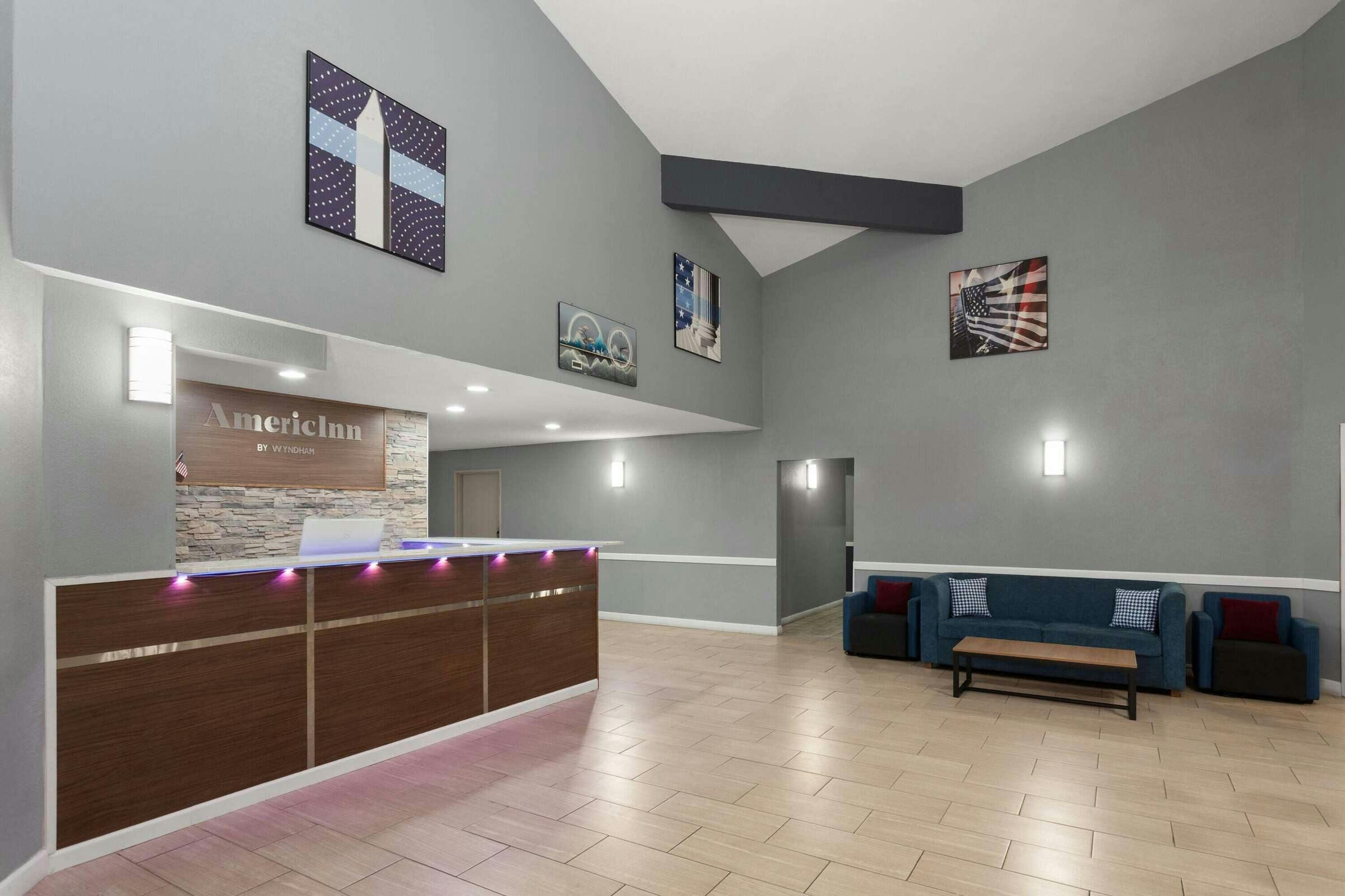 Hotel AmericInn Lake Mills photo 5