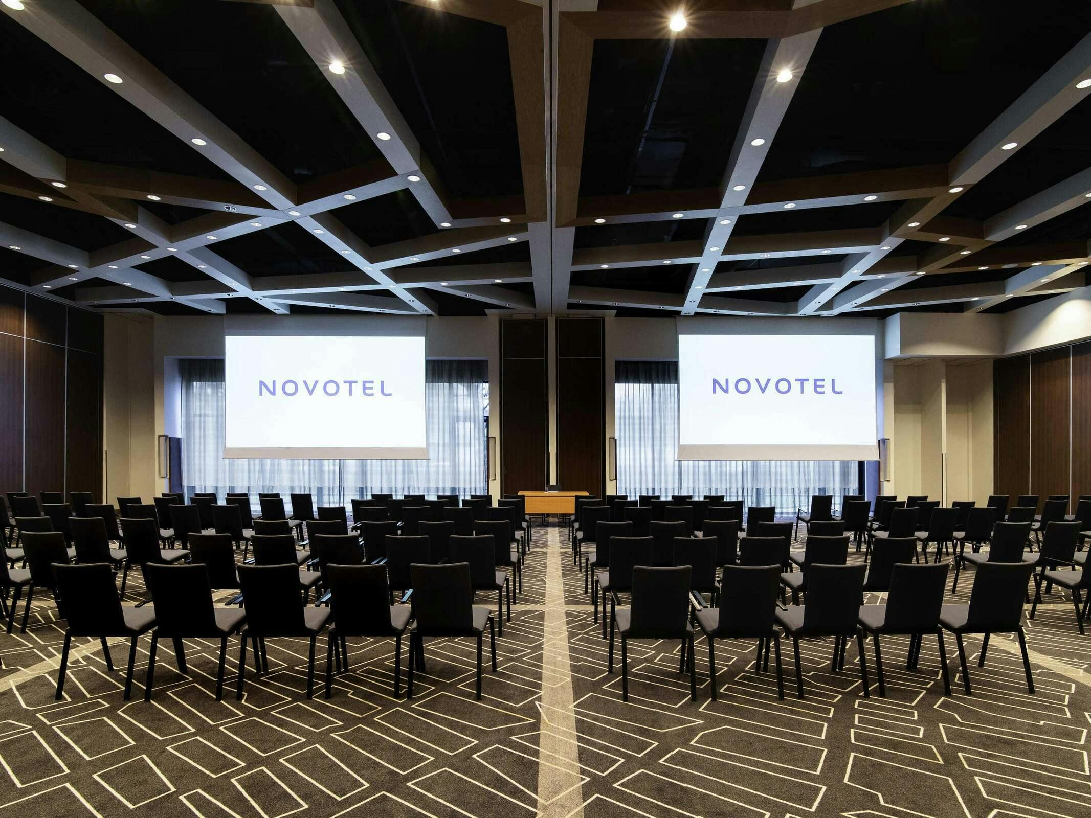 Hotel Novotel Amsterdam City photo 1