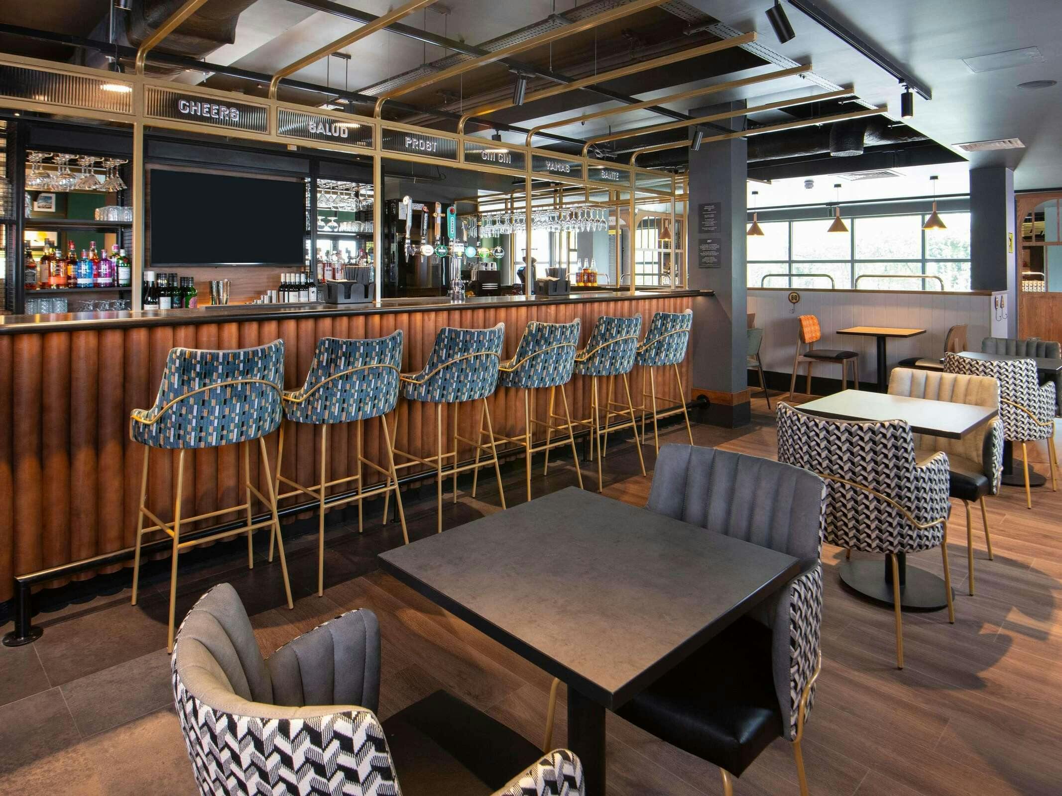 Hotel Ibis Styles London Gatwick Airport photo 4