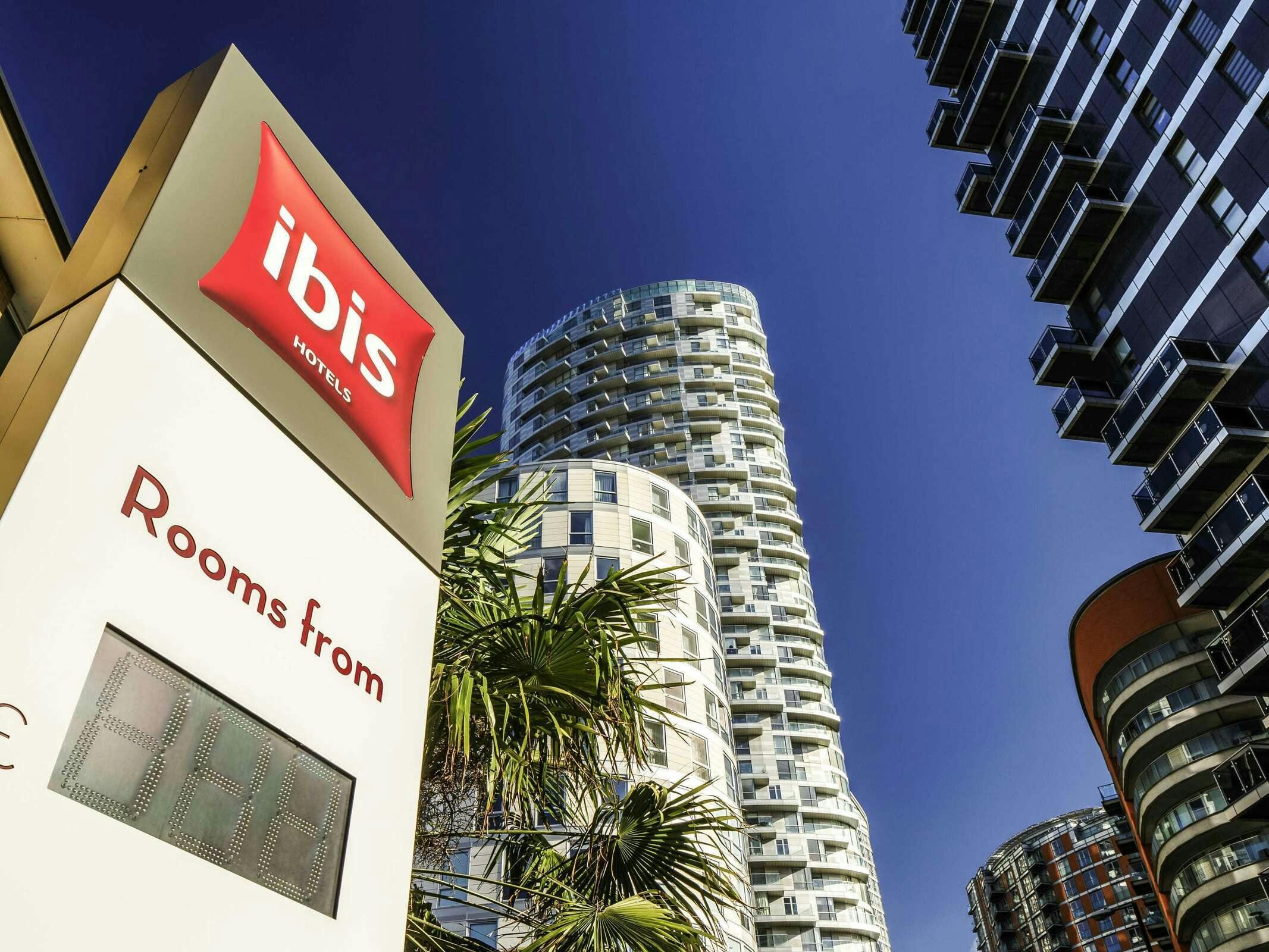 Hotel Ibis London Docklands Canary Wharf photo 2