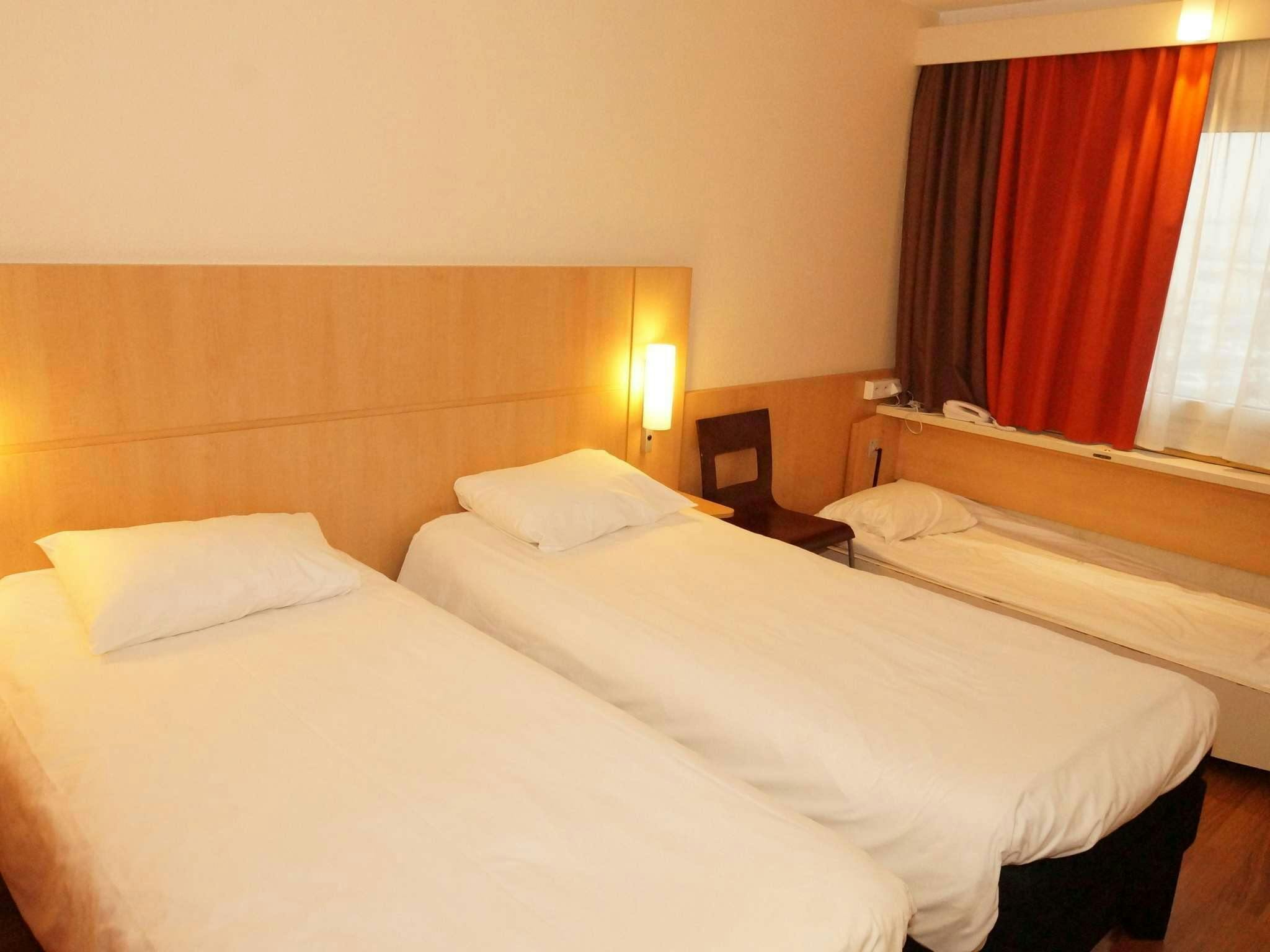 Hotel Ibis Warszawa Ostrobramska photo 3