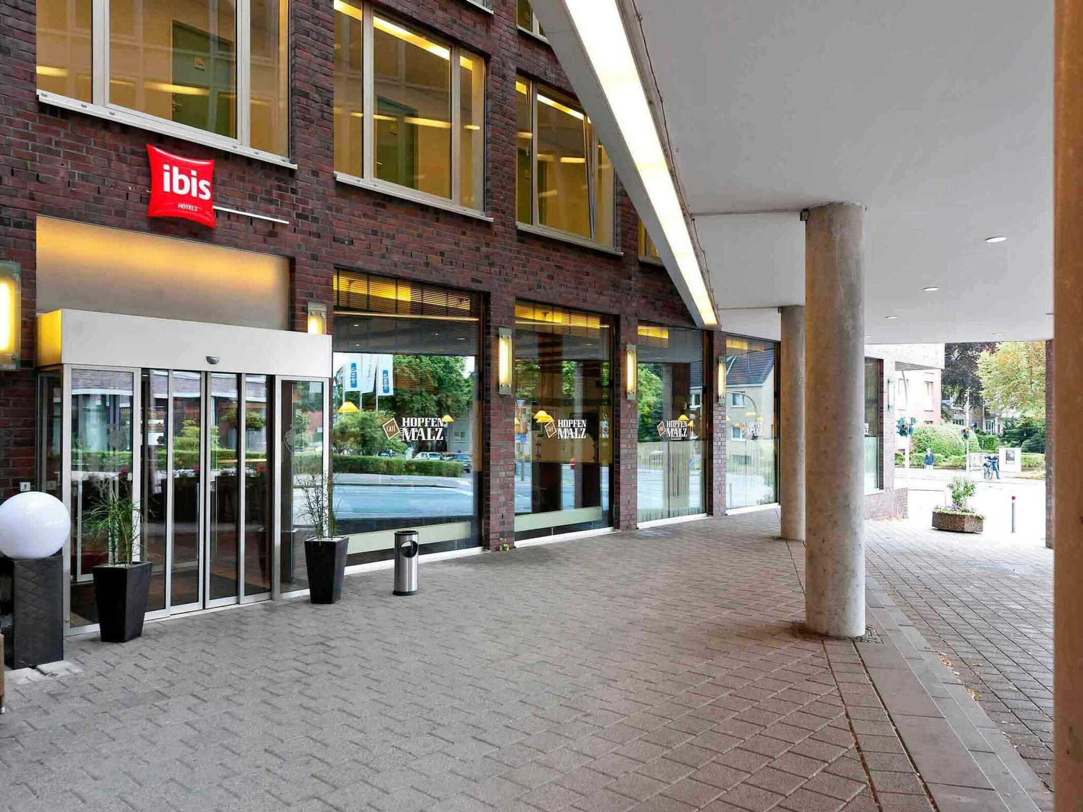 Hotel Ibis Hamburg Alsterring photo 3