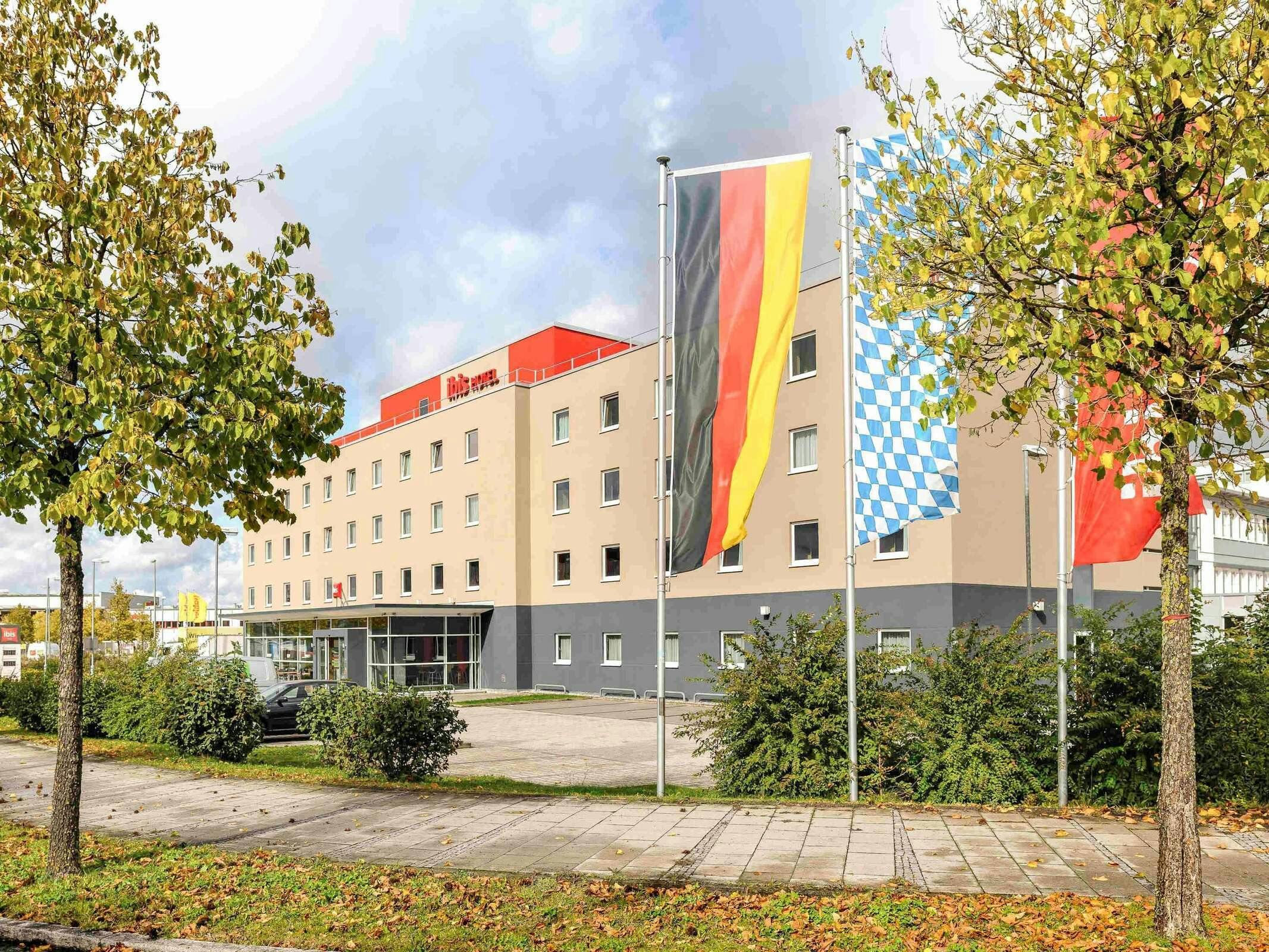 Hotel Ibis Muenchen Messe photo 2