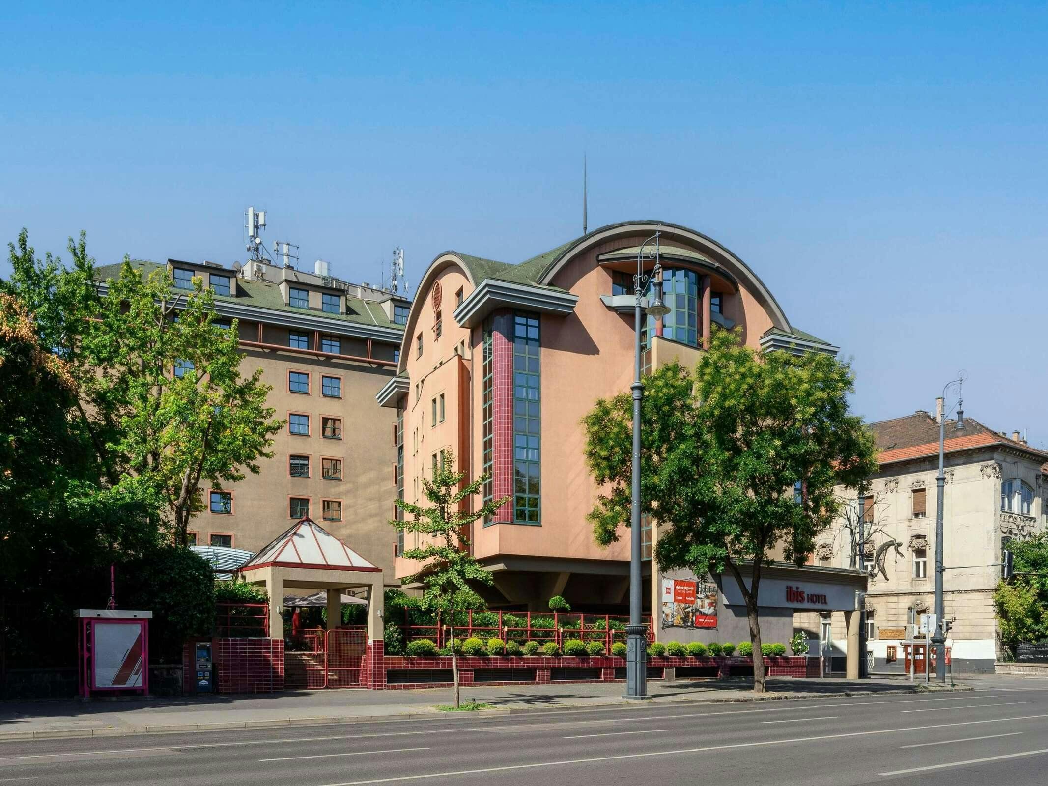 Hotel Ibis Budapest Heroes Square photo 1