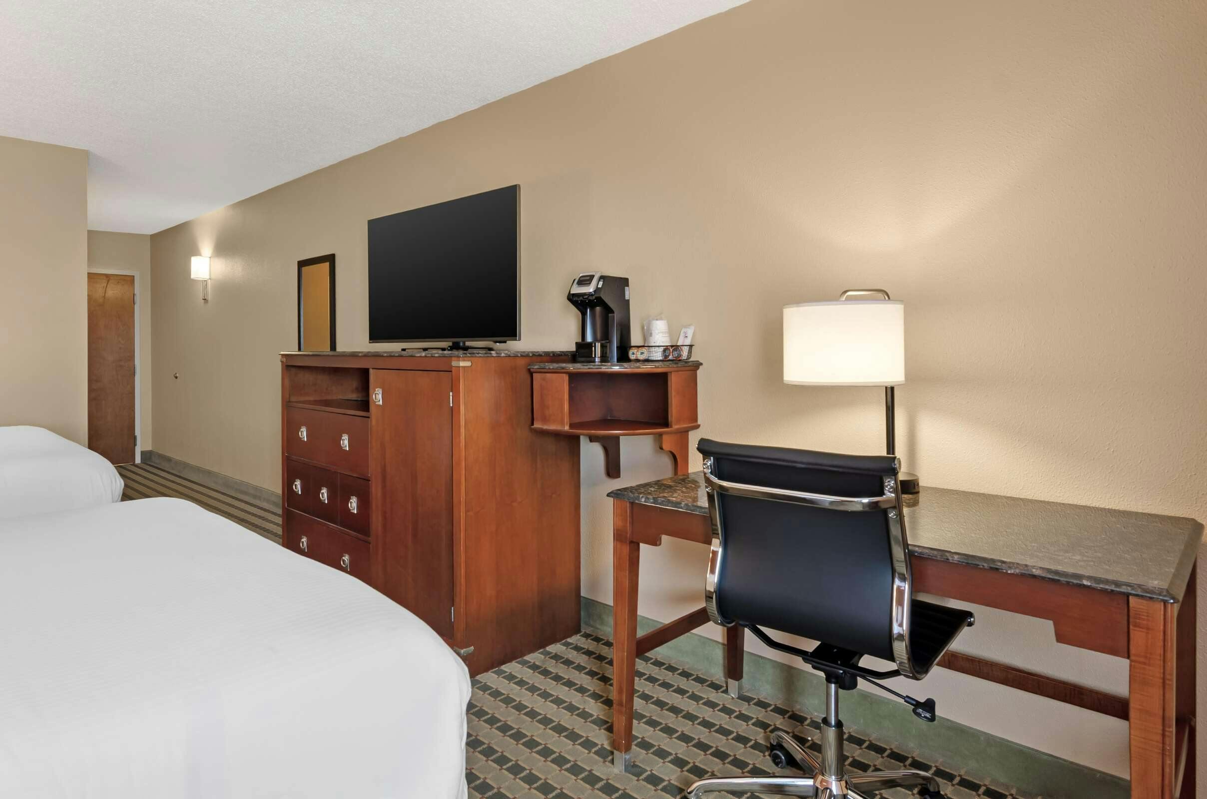 Hotel Best Western Plus Inn At Valley View photo 3