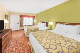 Hotel Baymont Sevierville photo 5