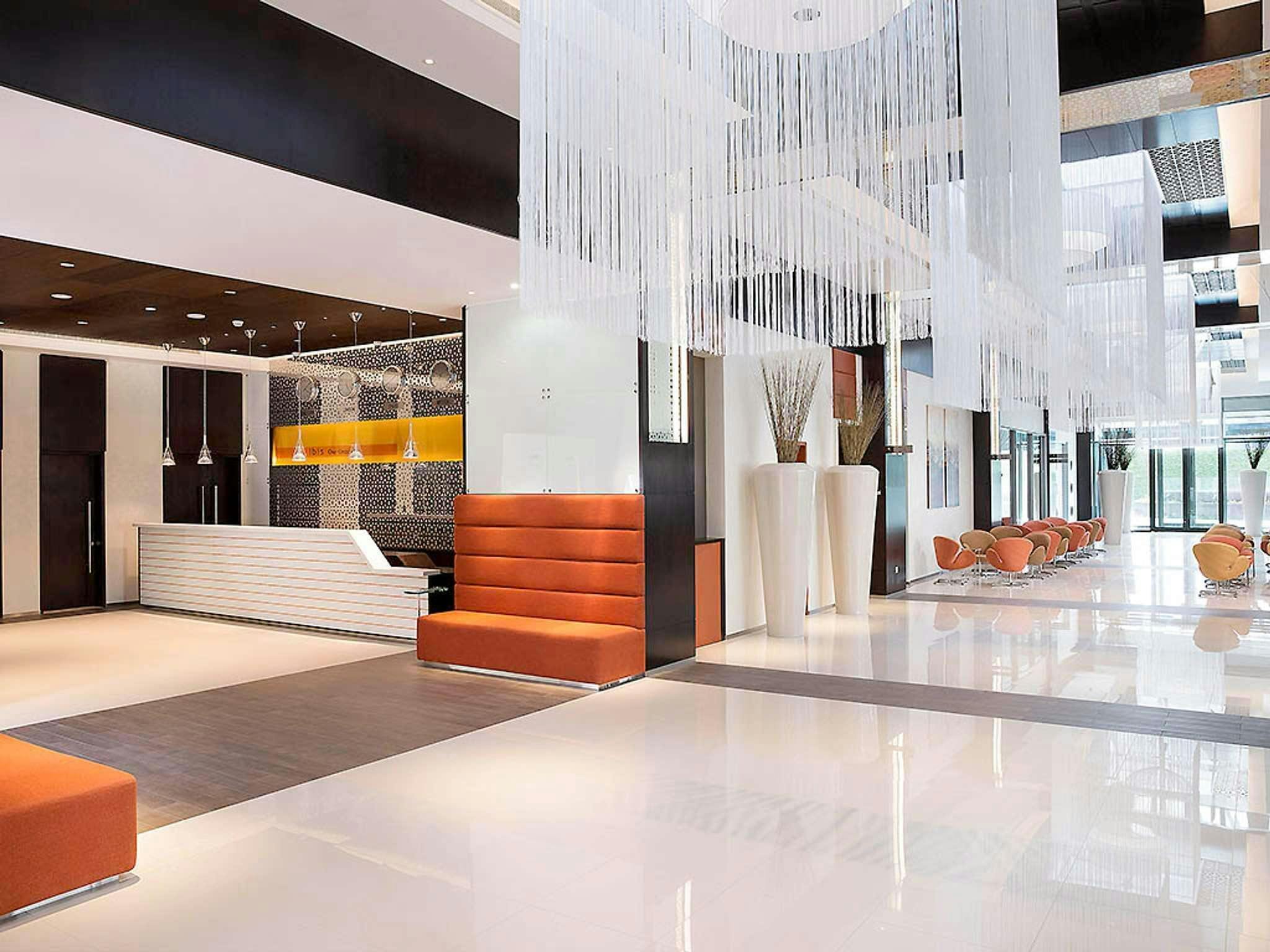 IBIS ONE CENTRAL
