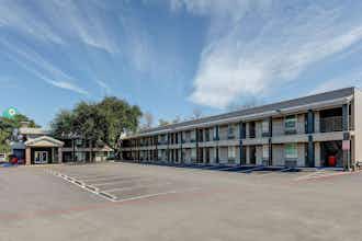 Hotel La Quinta Inn Dallas Uptown photo 2