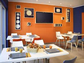 Hotel Ibis Styles La Louvière photo 1