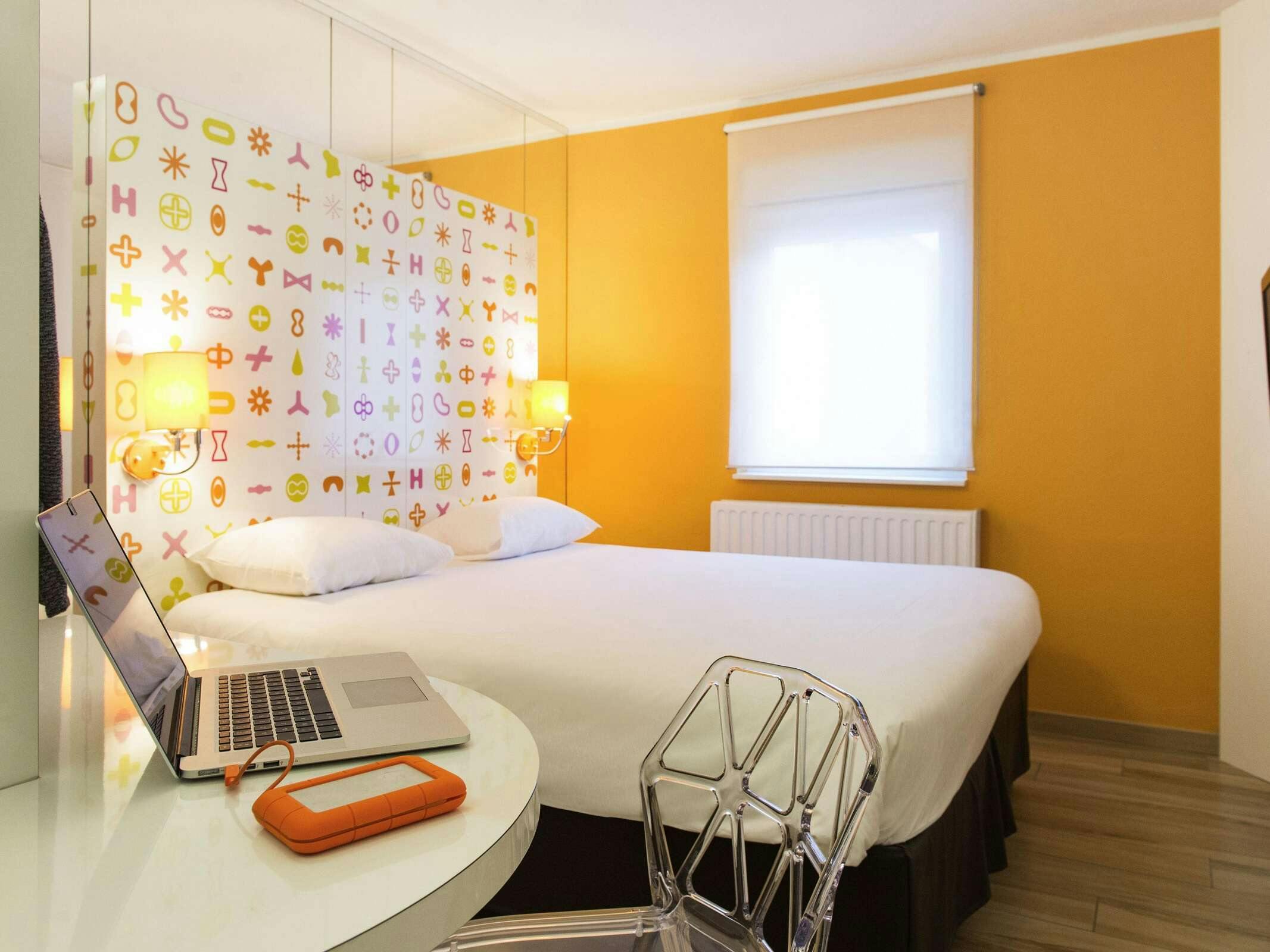 Hotel Ibis Styles La Louvière photo 2