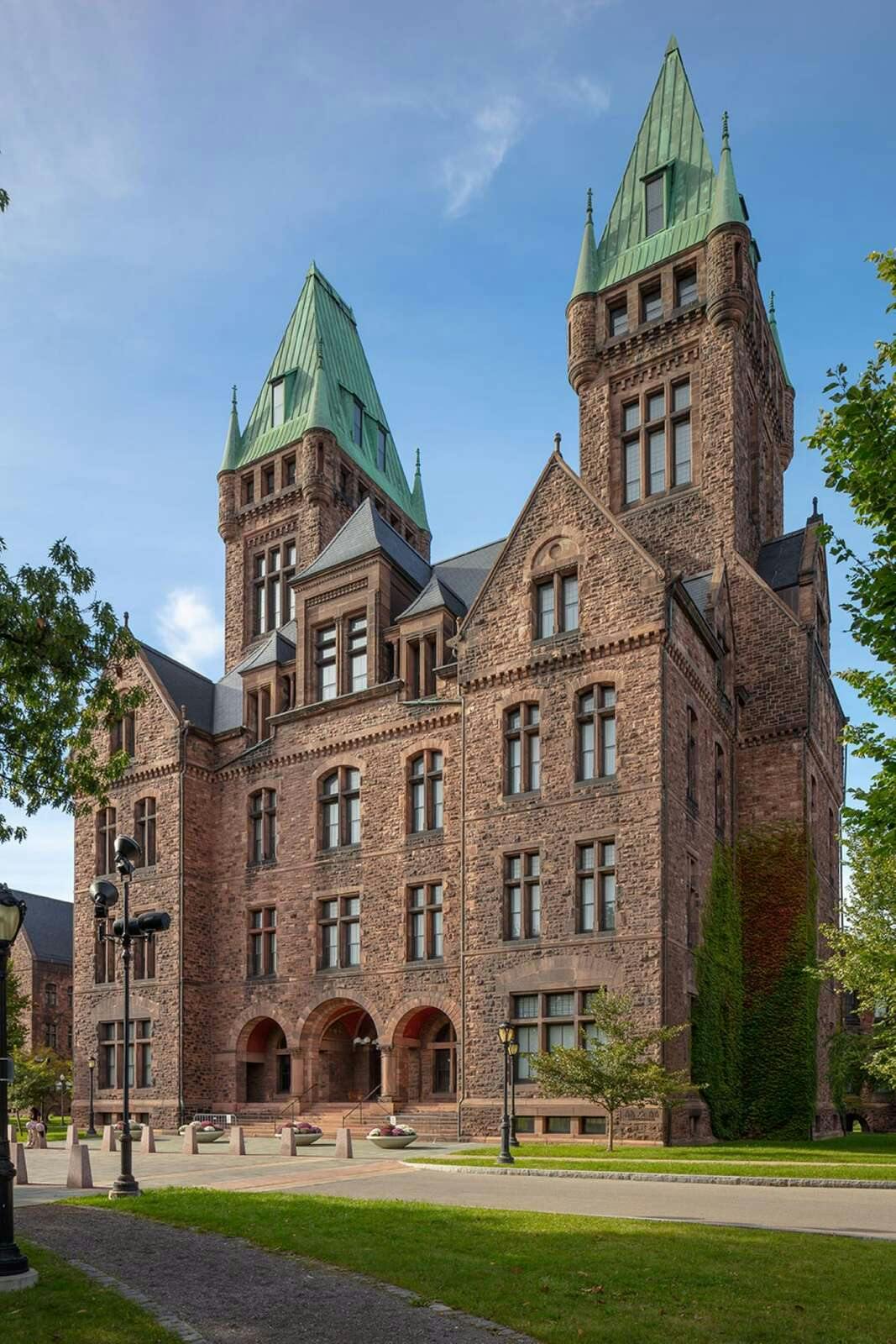 The Richardson Hotel