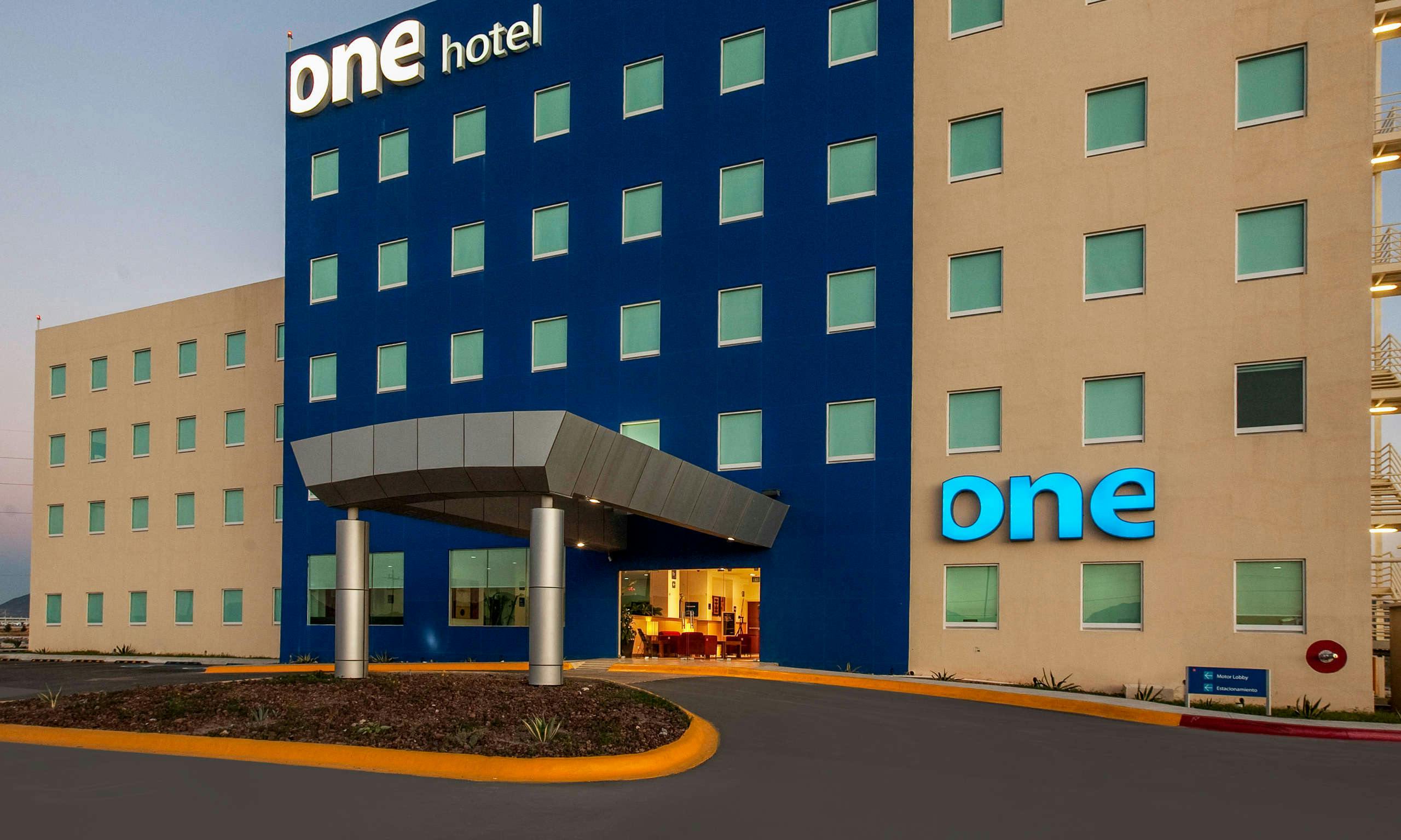 One Saltillo Derramadero
