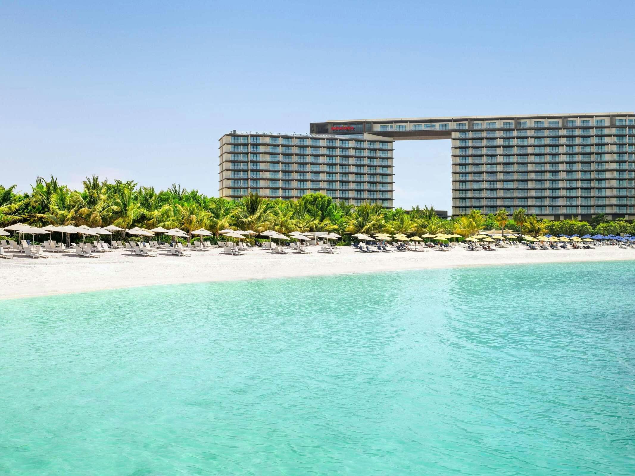 Hotel Mövenpick Resort Al Marjan Island photo 2