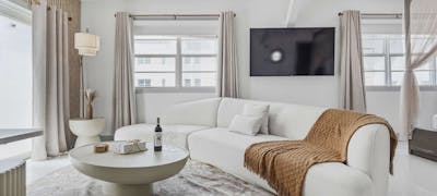 Townhouse Hotel