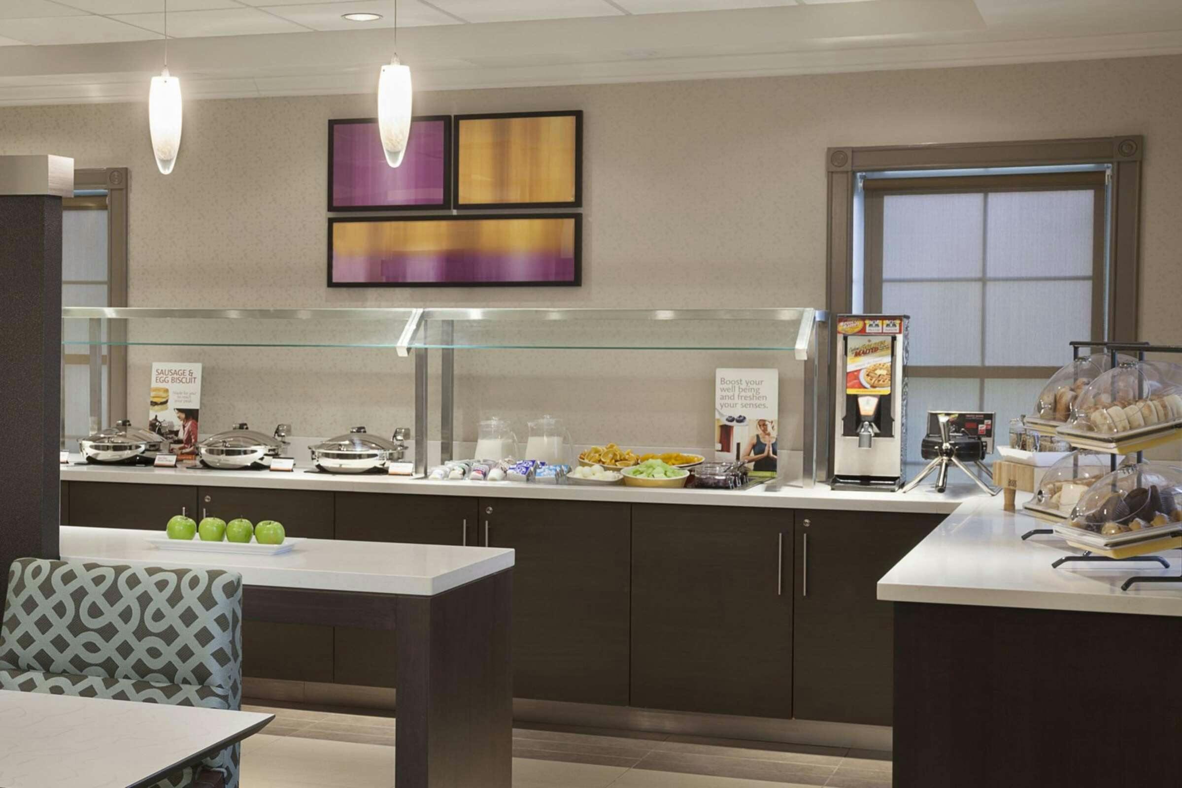 Hotel Cambridge Suites Hotel - Mississauga photo 5