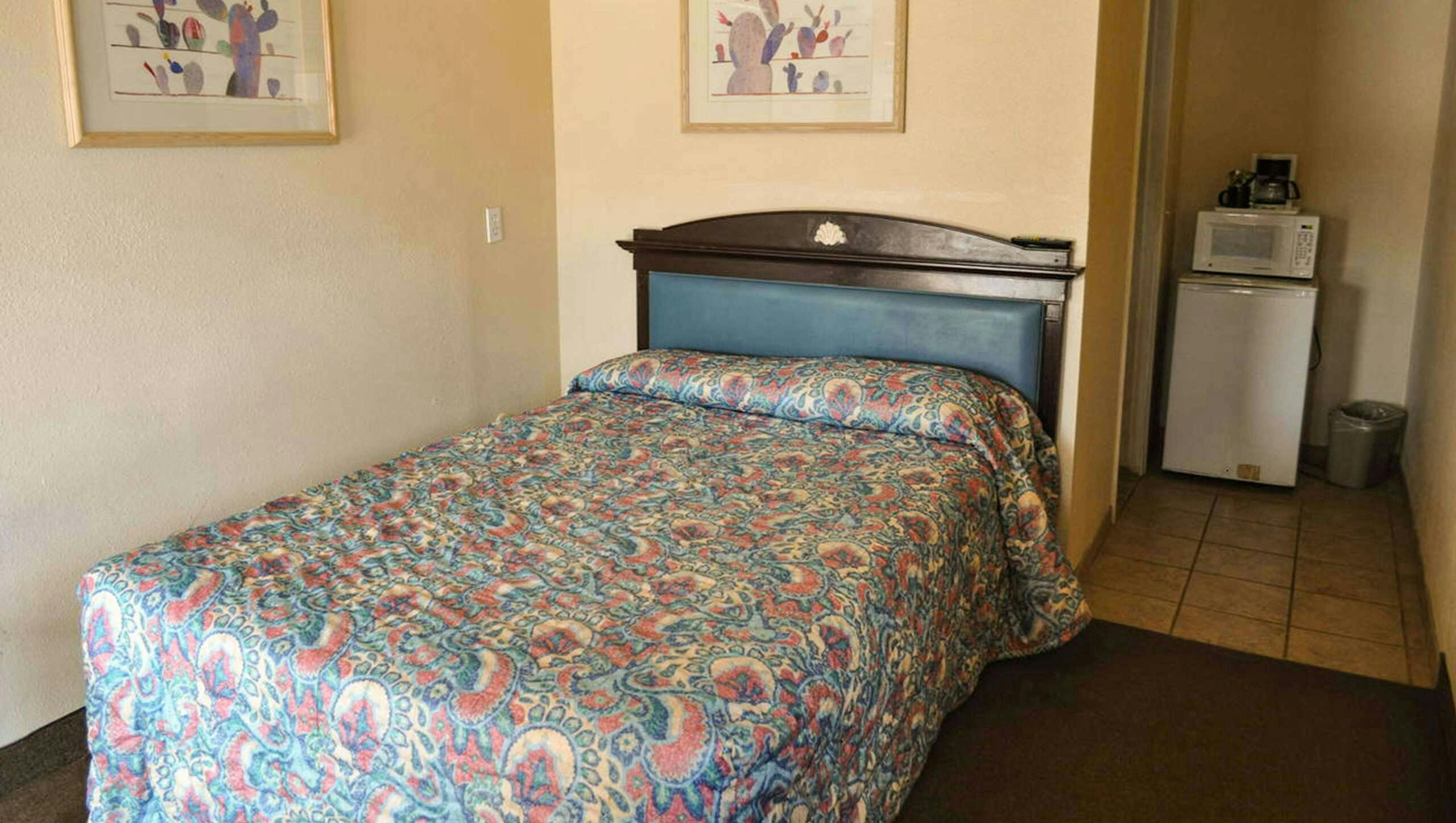 Hotel California Suites Motel photo 2