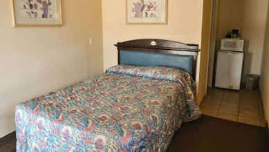Hotel California Suites Motel photo 2