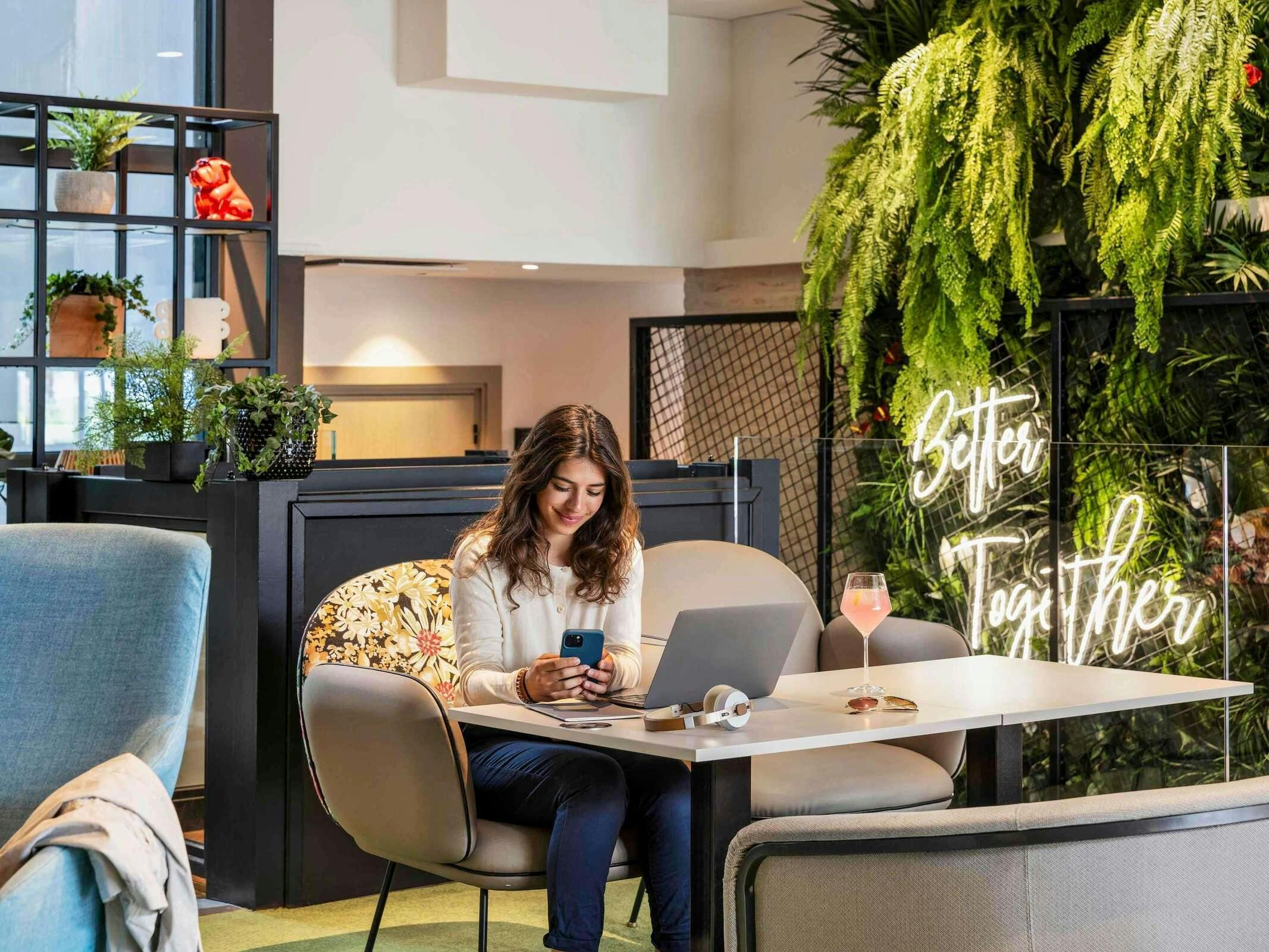 Hotel Novotel Rennes Alma photo 3