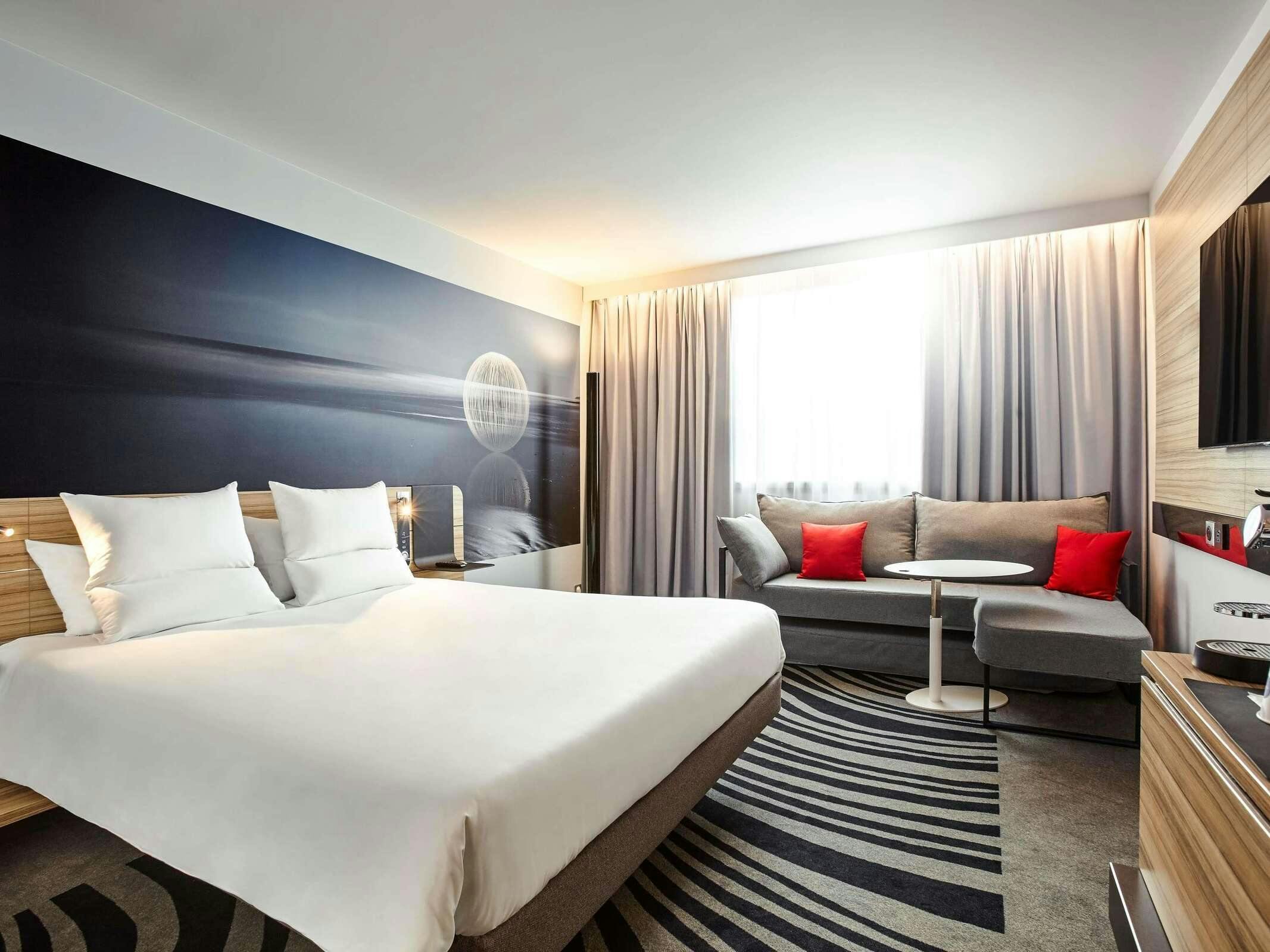 Hotel Novotel Lyon Bron Meeting & Events photo 3