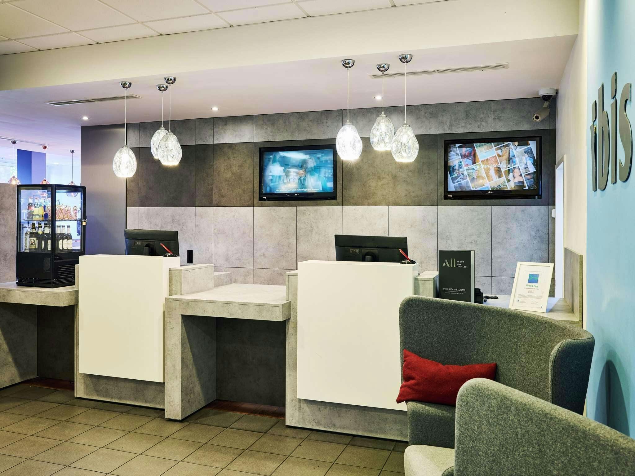 Hotel Ibis Duesseldorf Hauptbahnhof photo 4