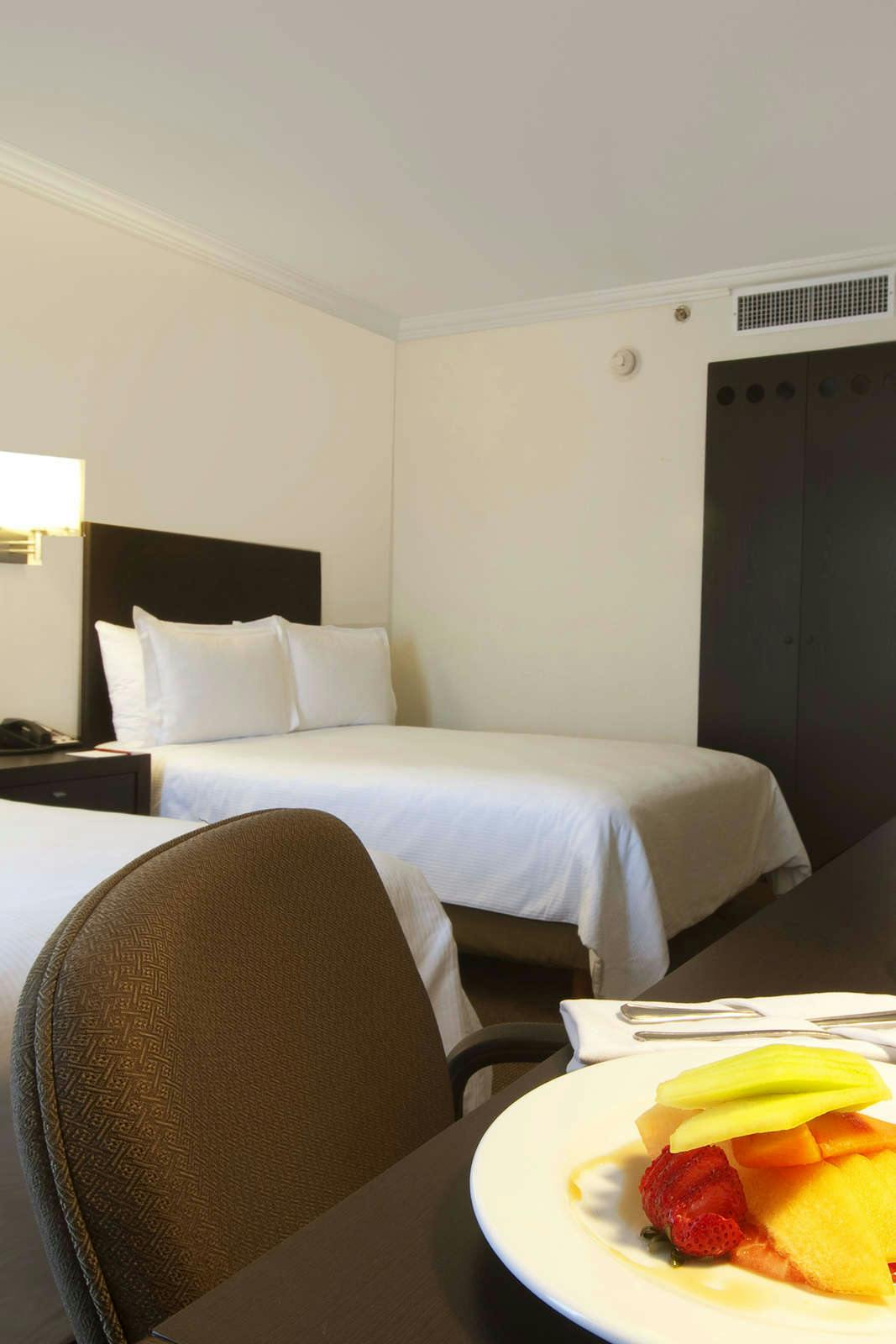 Hotel Fiesta Inn Toluca Centro photo 2