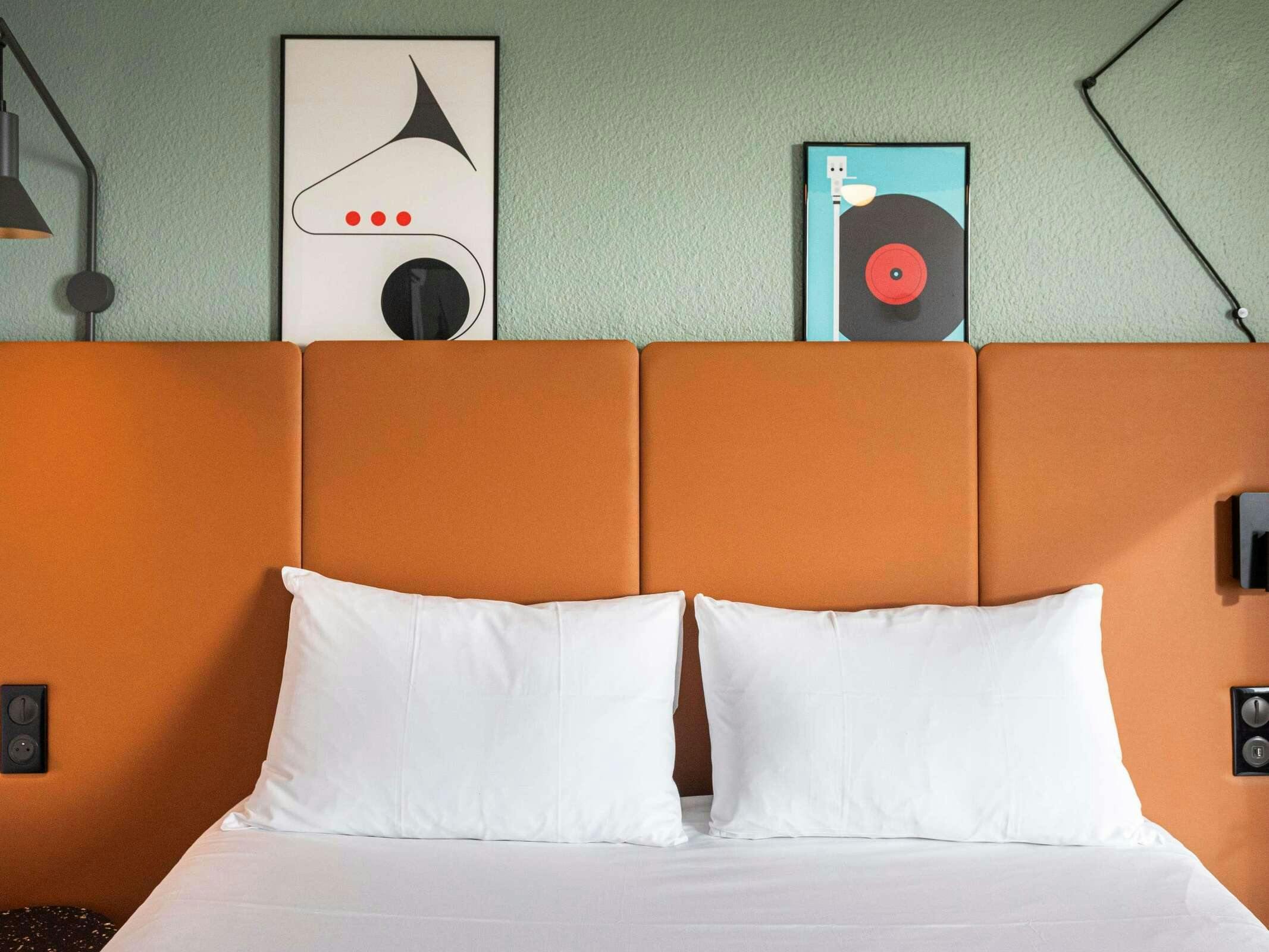 Hotel Ibis Granville Port De Plaisance photo 2