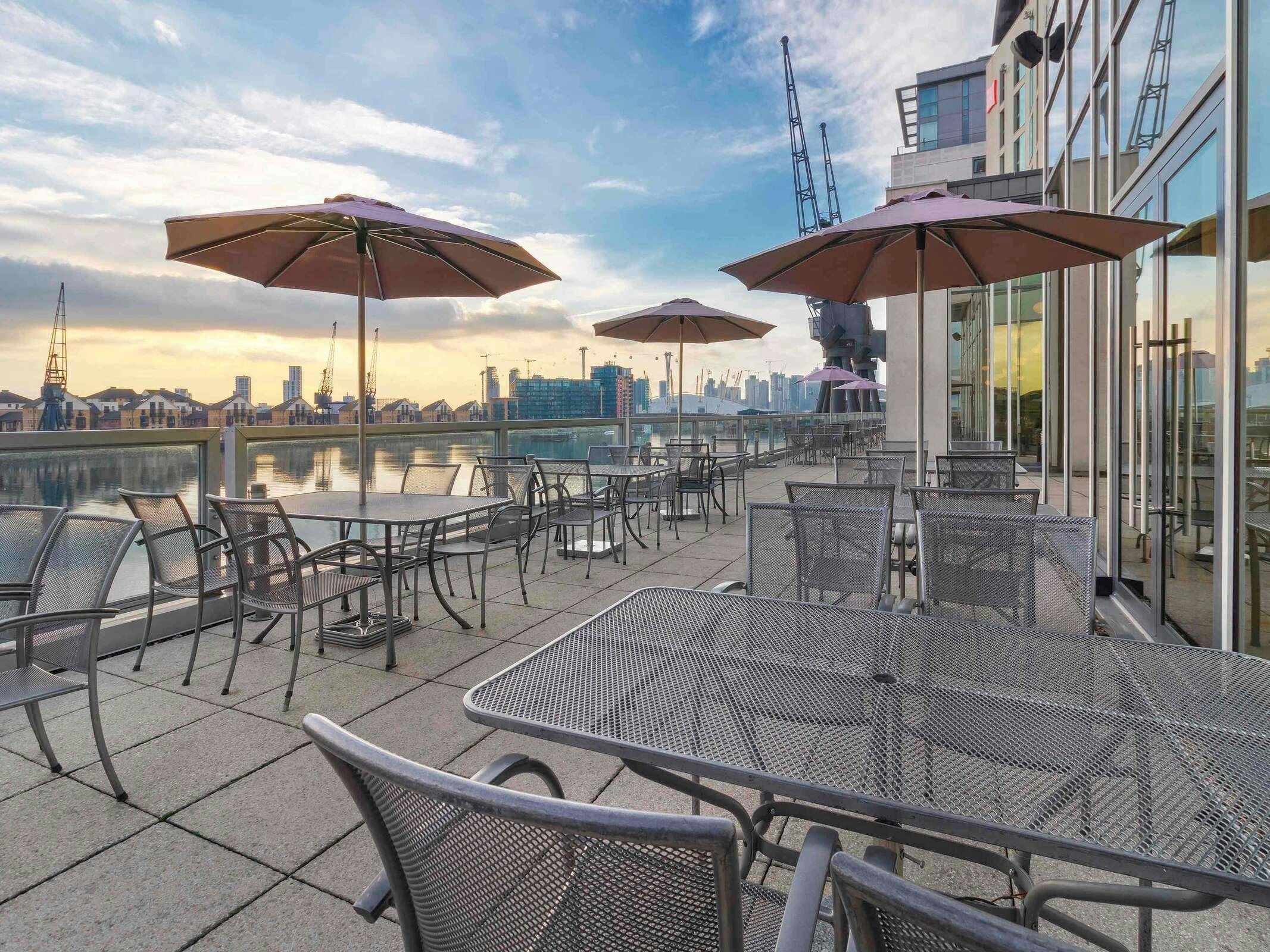 Hotel Novotel London Excel photo 1