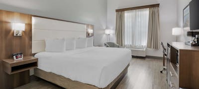 Best Western Plus First Coast Inn & Suites