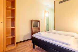 Hotel a&o Milano Ca Granda photo 4