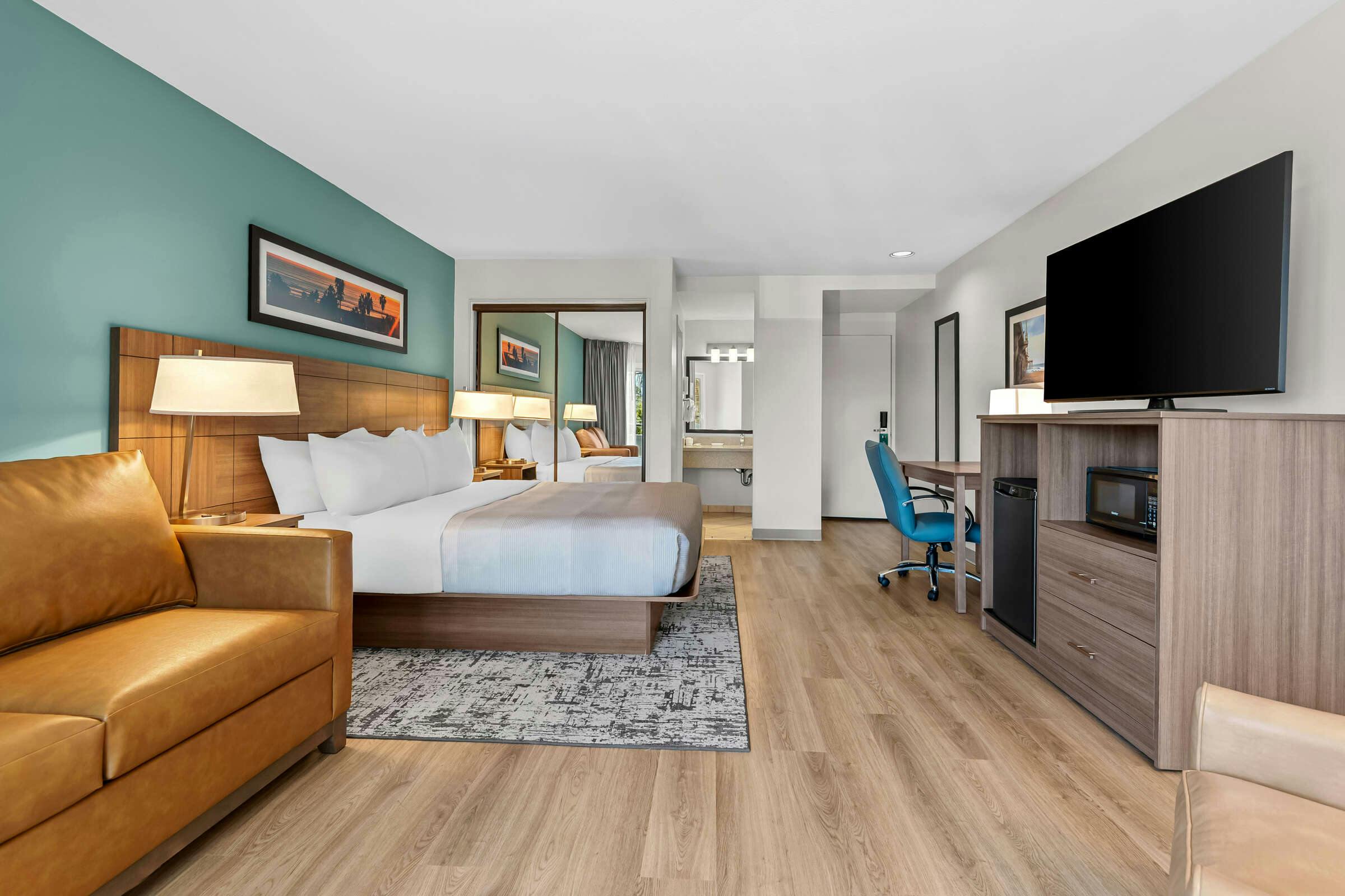 Hotel Quality Inn & Suites Hermosa Beach photo 1
