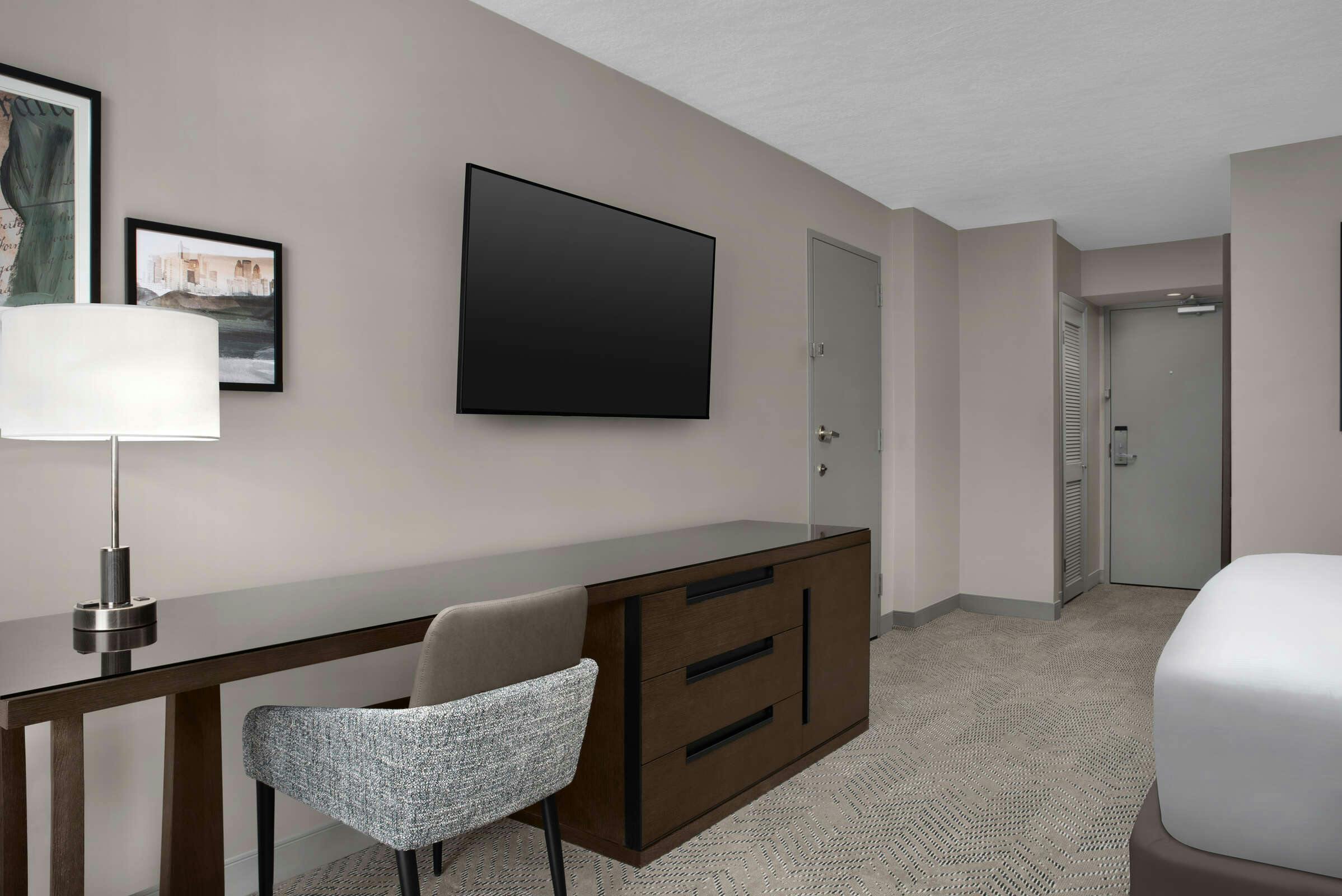 Hotel Doubletree by Hilton Philadelphia Airport photo 3
