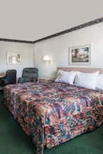 Hotel Knights Inn Ottawa photo 5