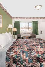 Hotel Knights Inn Ottawa photo 2
