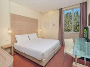 Hotel B&B HOTEL Calenzano First photo 5