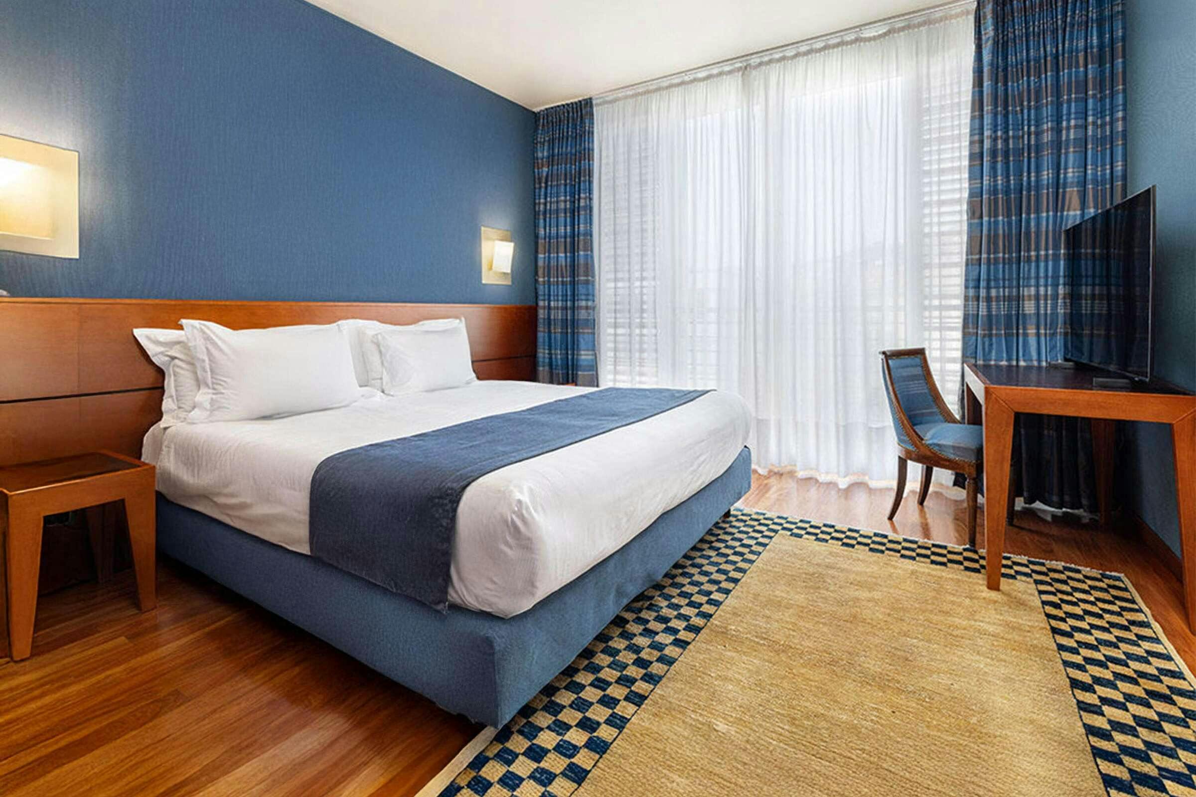 Hotel B&B HOTEL Imperia Rossini al Teatro photo 3