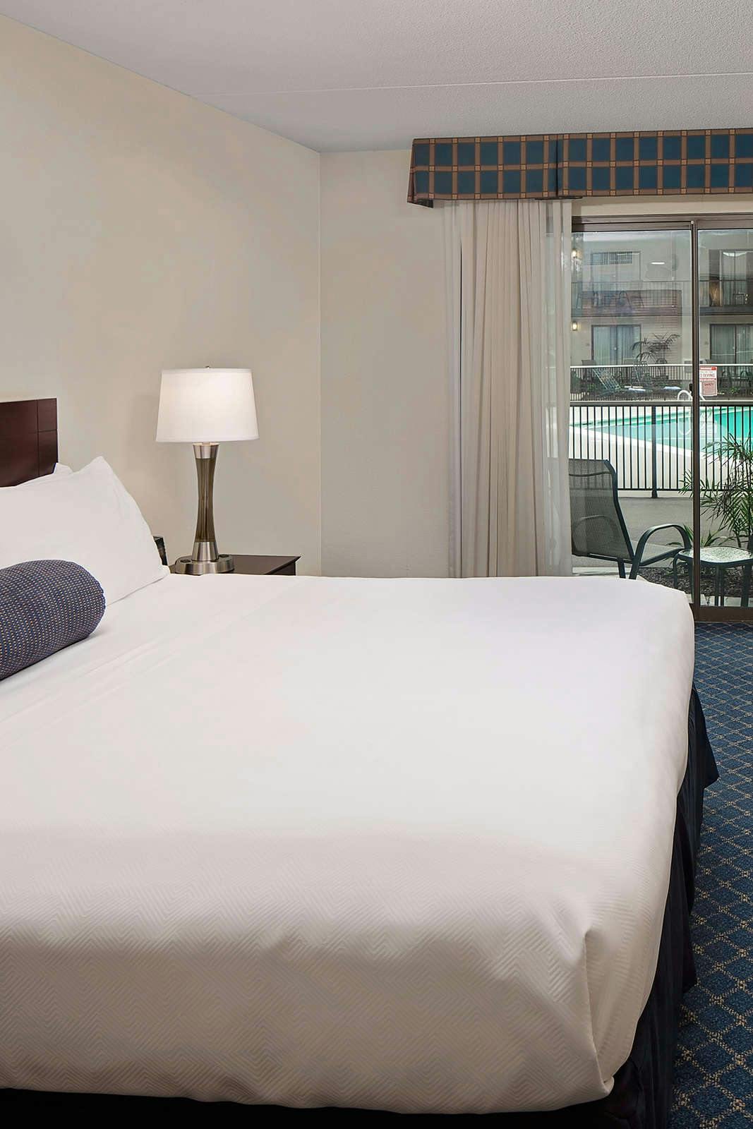 Hotel Boxboro Regency Hotel & Conference Center photo 2