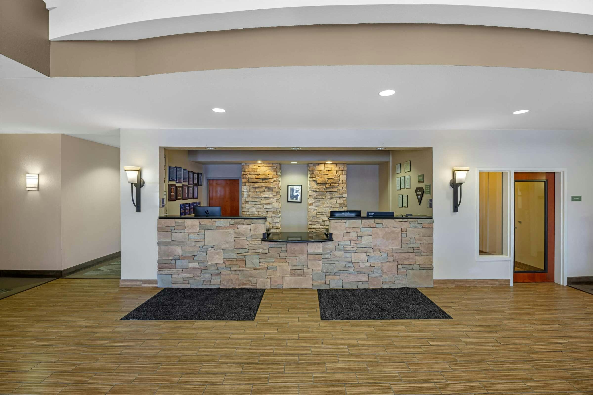 Hotel Best Western Plus Fossil Country Inn & Suites photo 3