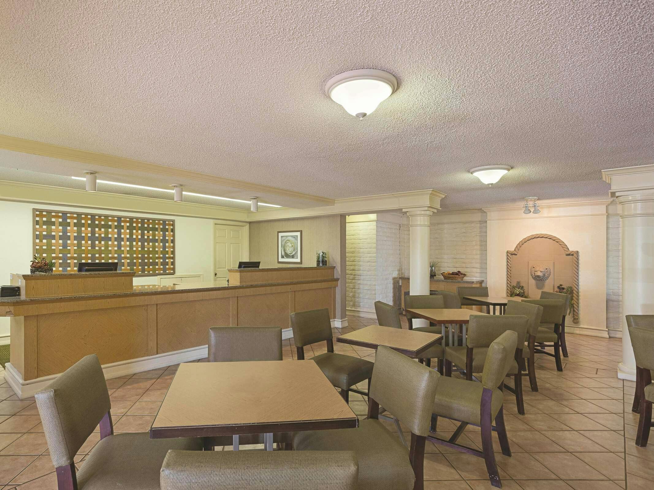 Hotel La Quinta Inn Chula Vista photo 1