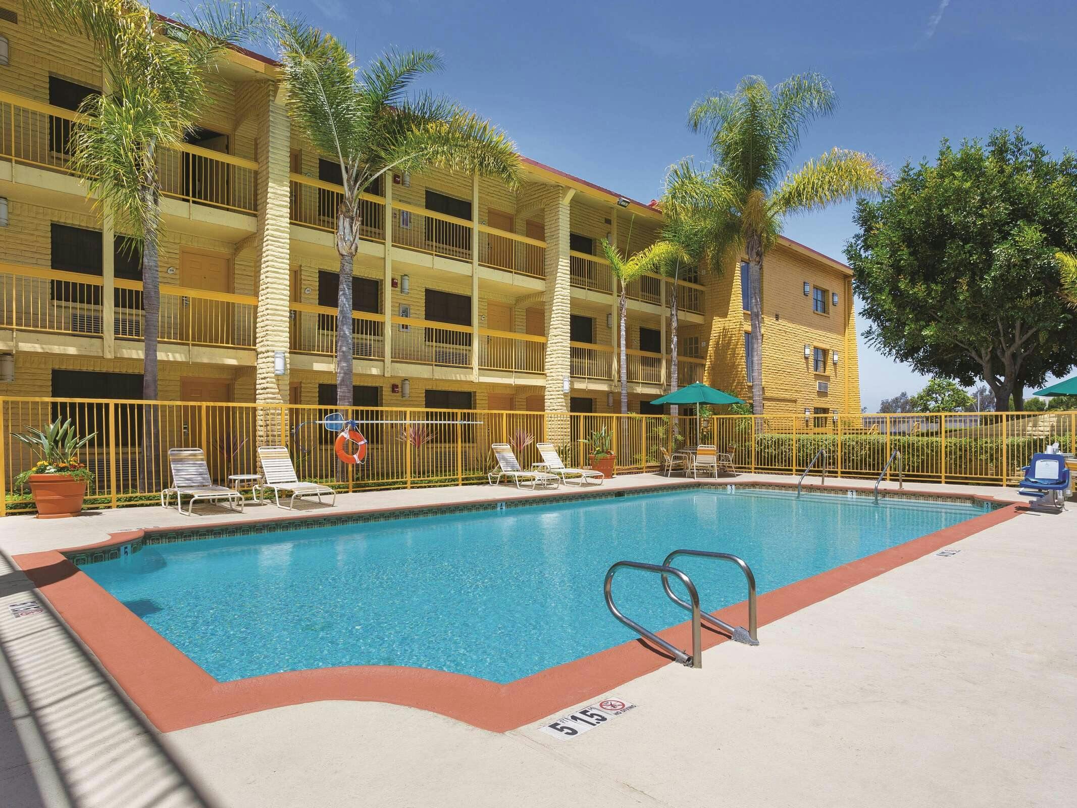 Hotel La Quinta Inn Chula Vista photo 4
