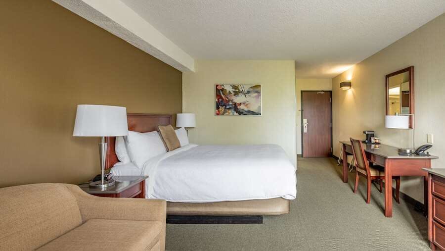 Hotel Hotel WelcomINNS Montreal-Boucherville photo 1