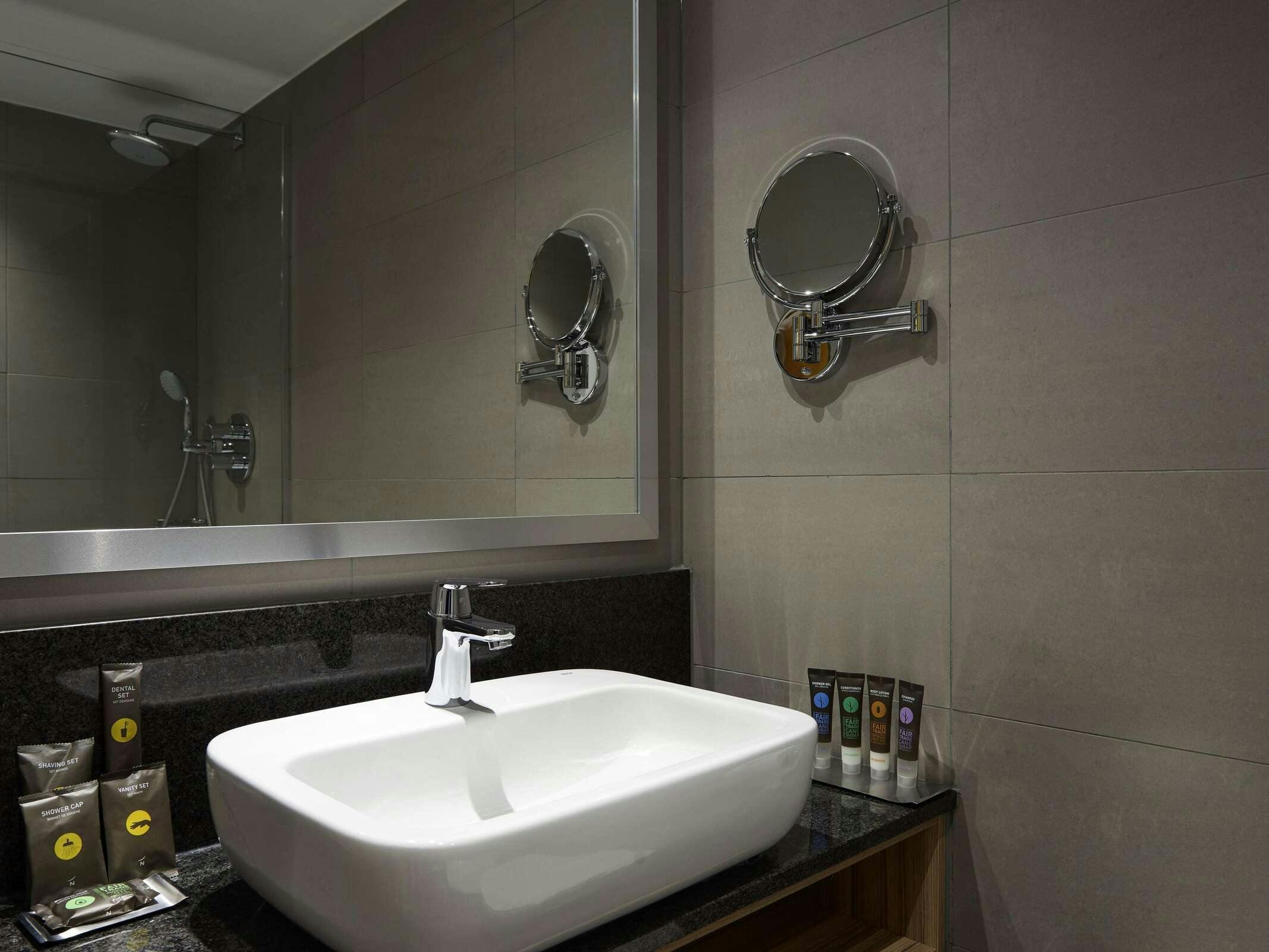 Hotel Novotel London Stansted Airport photo 5