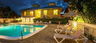 Naples Garden Inn
