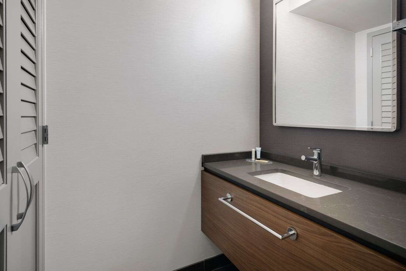 Hotel Courtyard by Marriott Tampa North/I-75 Fletcher photo 4