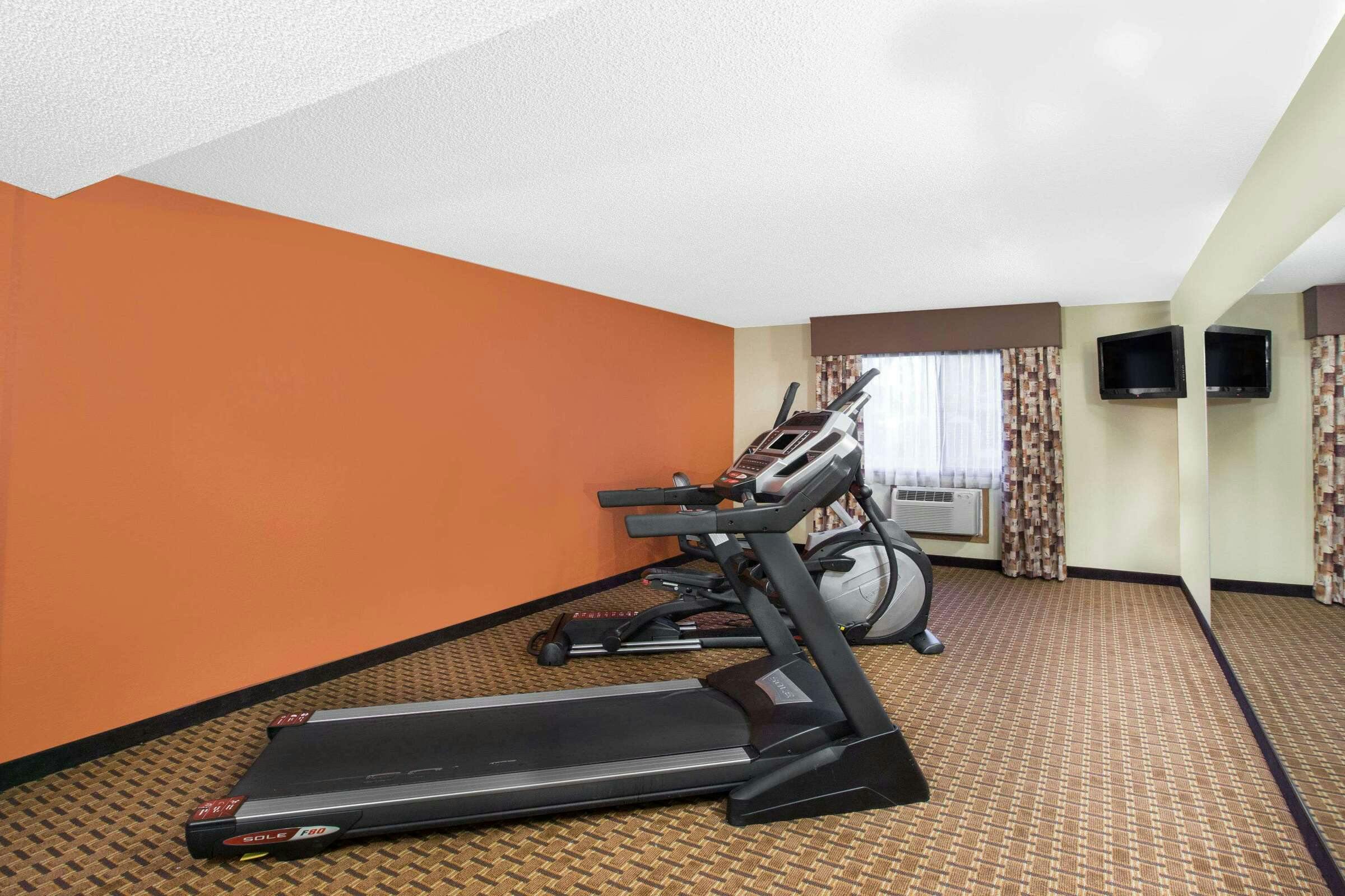 Hotel Super 8 Clive IA photo 2