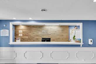 Hotel Baymont Warner Robins photo 5