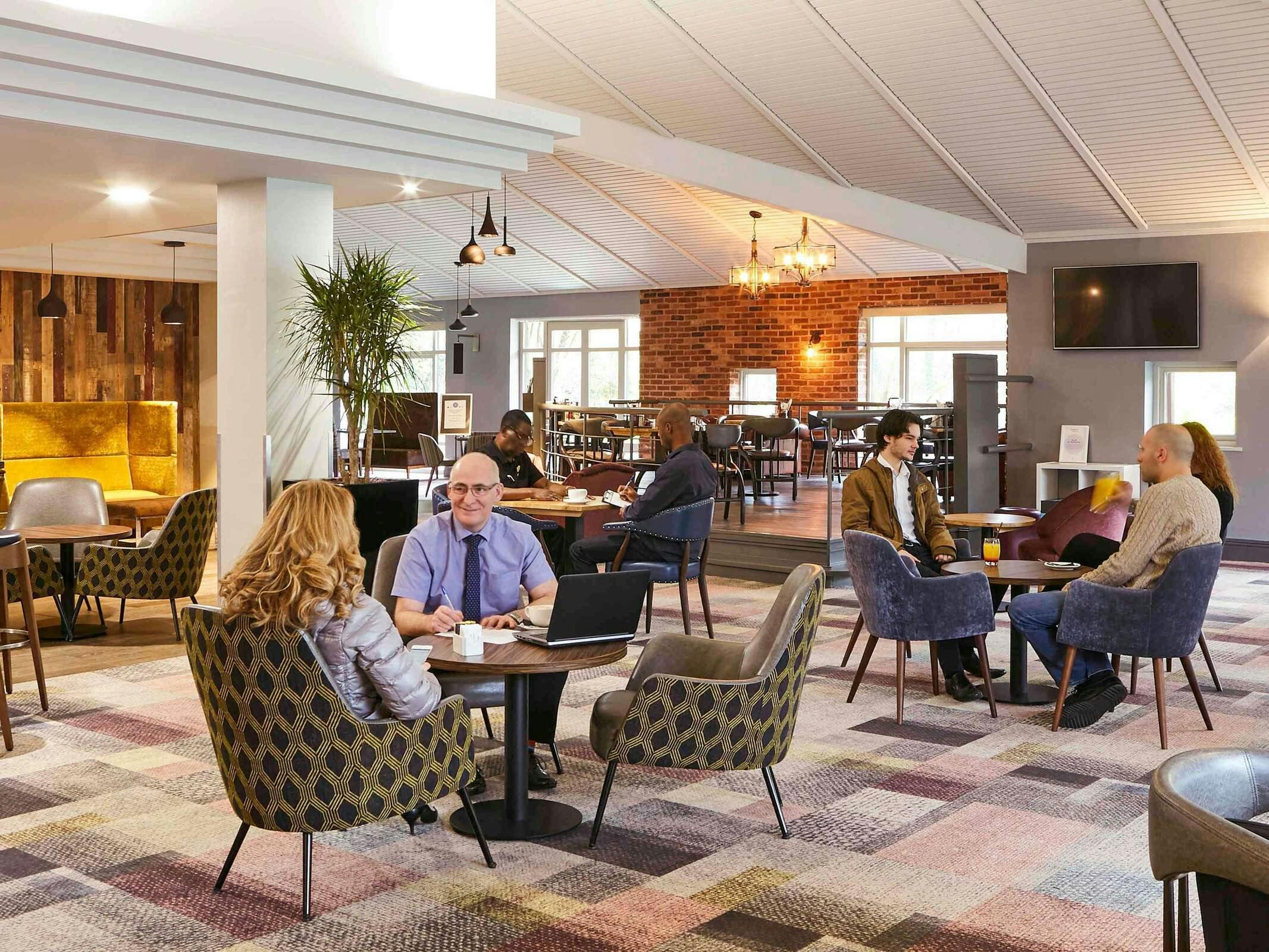 Hotel Novotel Manchester West photo 2