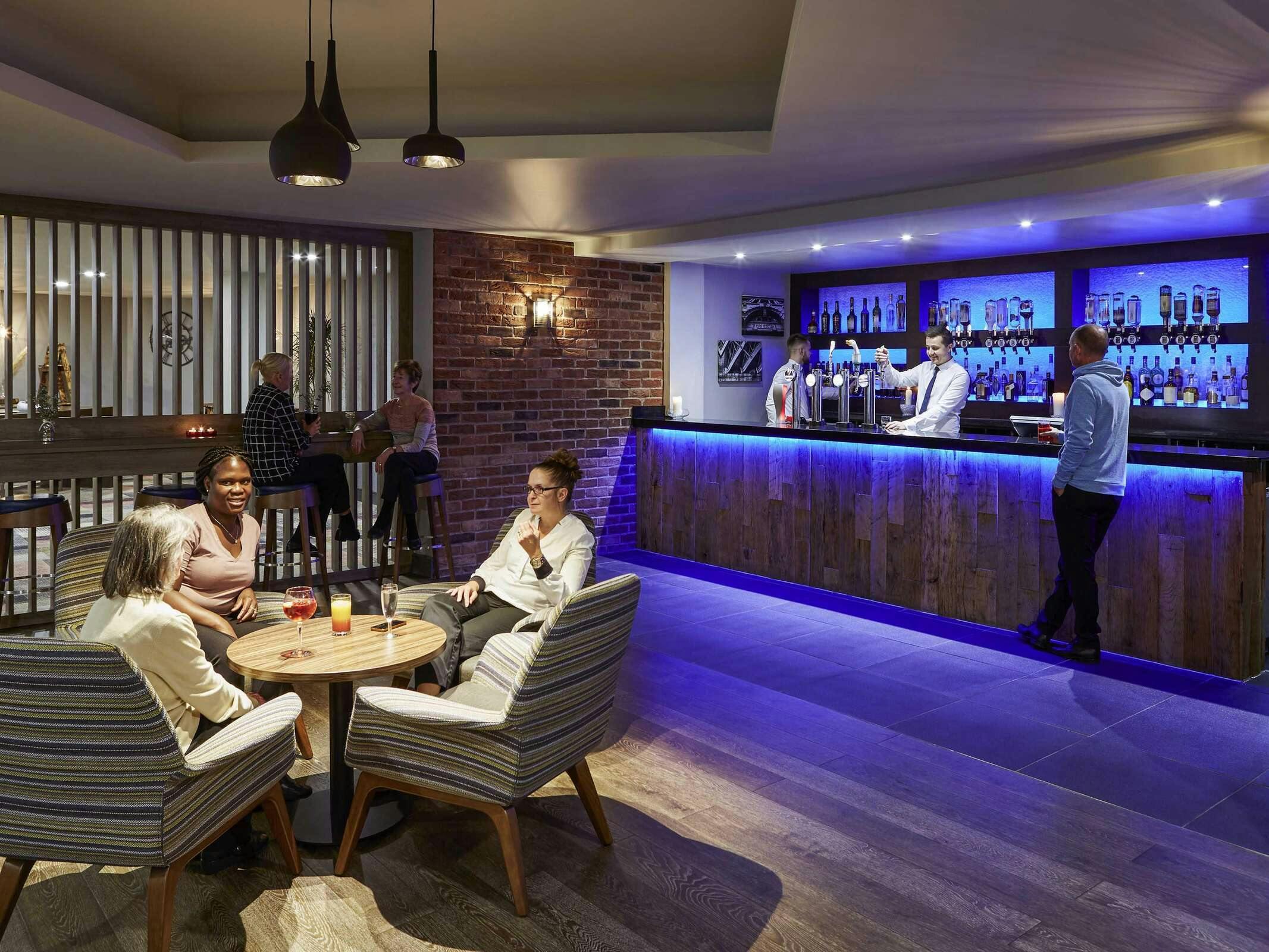 Hotel Novotel Manchester West photo 4