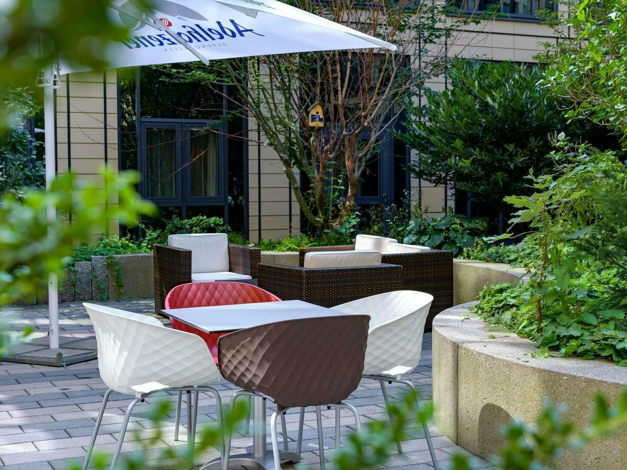 Hotel Novotel Suites München Parkstadt Schwabing photo 2
