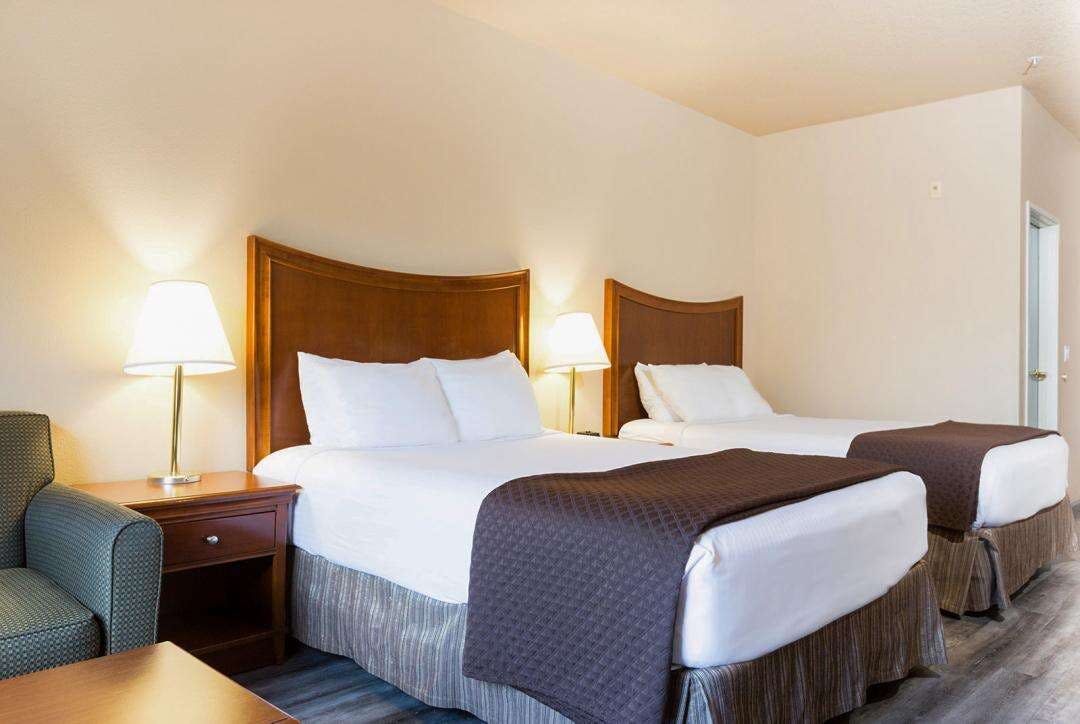 Hotel Red Lion Inn & Suites McMinnville photo 4