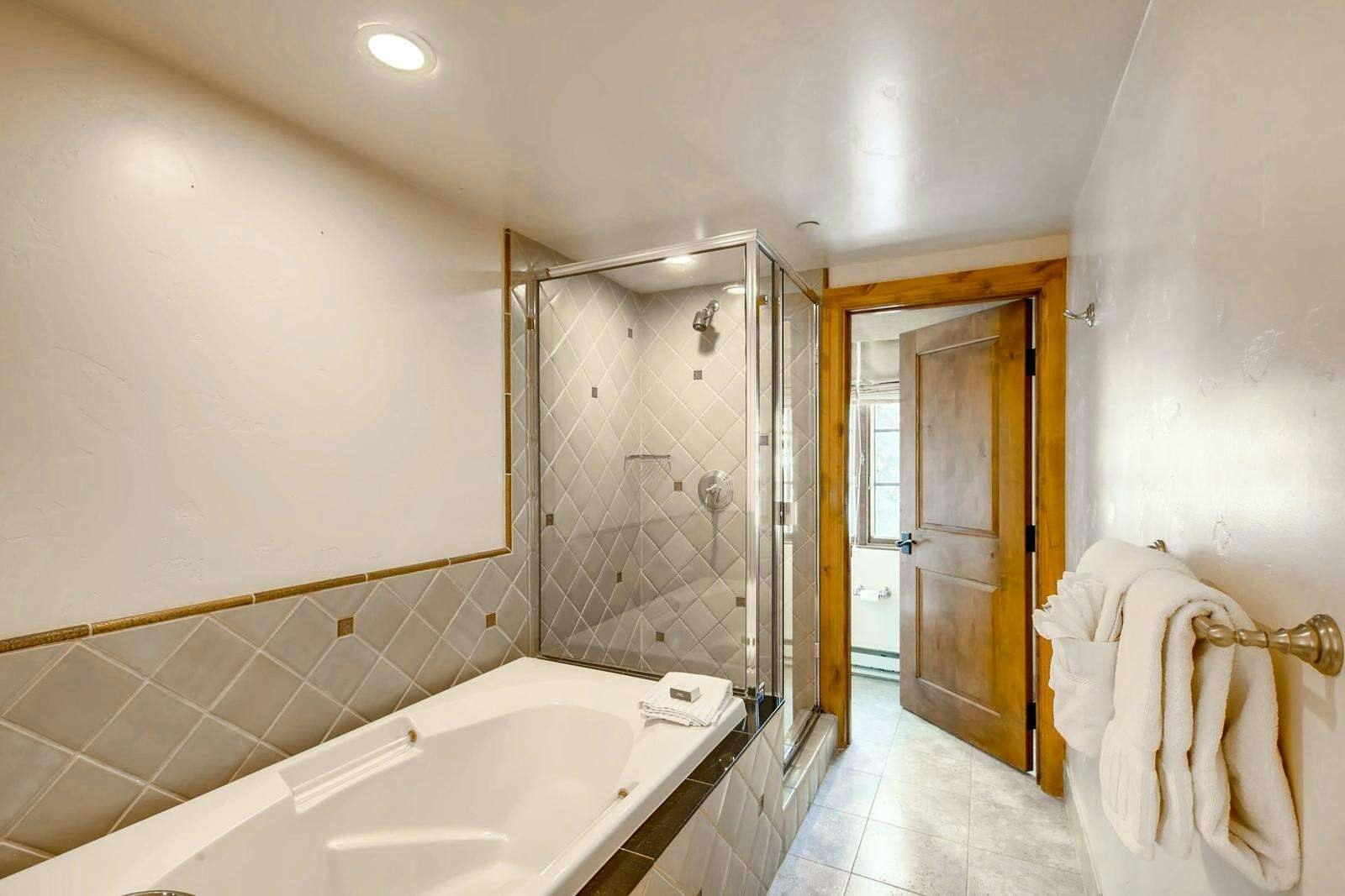 Hotel Gravity Haus Vail photo 2